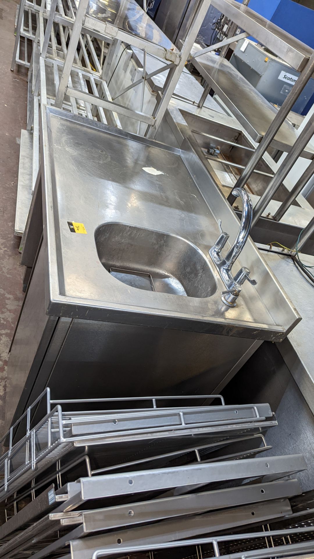 Stainless steel freestanding sink & drainer arrangement including storage below - Image 5 of 5