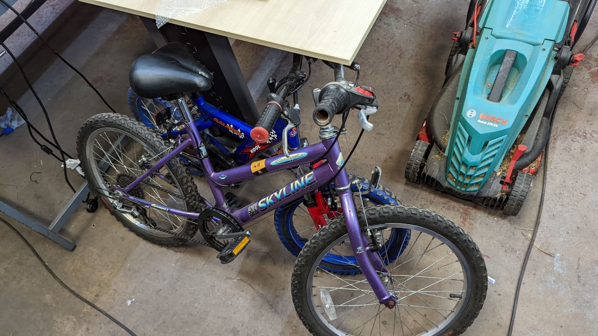 2 off children's pedal bikes comprising Skyline Concept & Raleigh Kool - Image 2 of 10