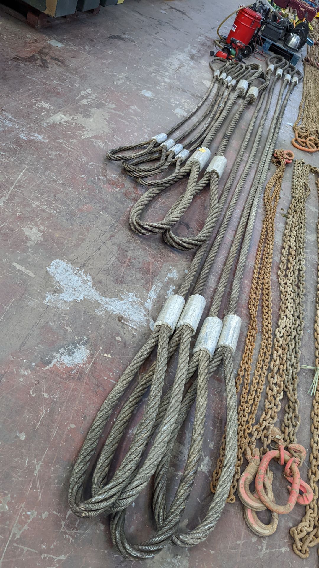 Quantity of metal "rope". This lot comprises 4 pieces, each measuring 6m long at the extremes, 2 off - Image 10 of 10