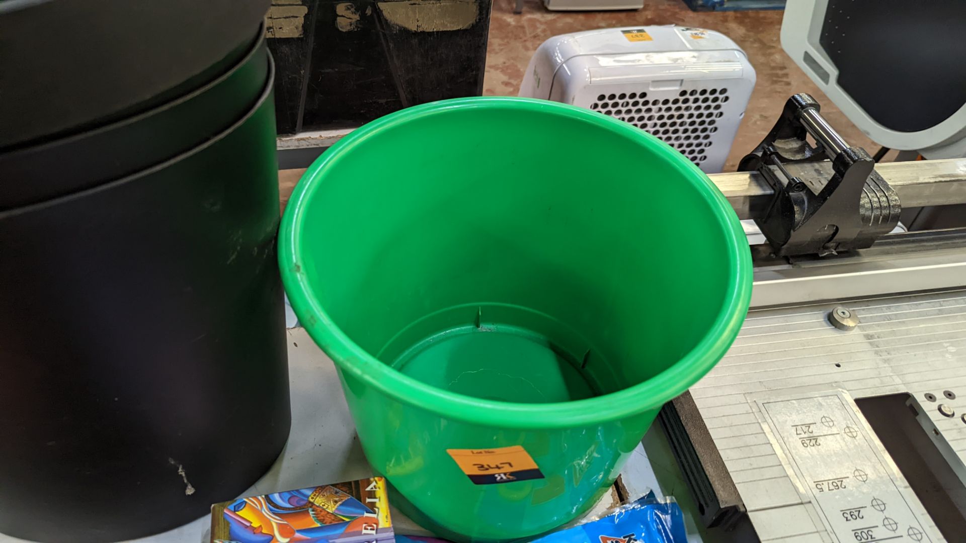 Mixed lot comprising waste bins, scales, disposable gloves & reusable gloves - Image 6 of 7