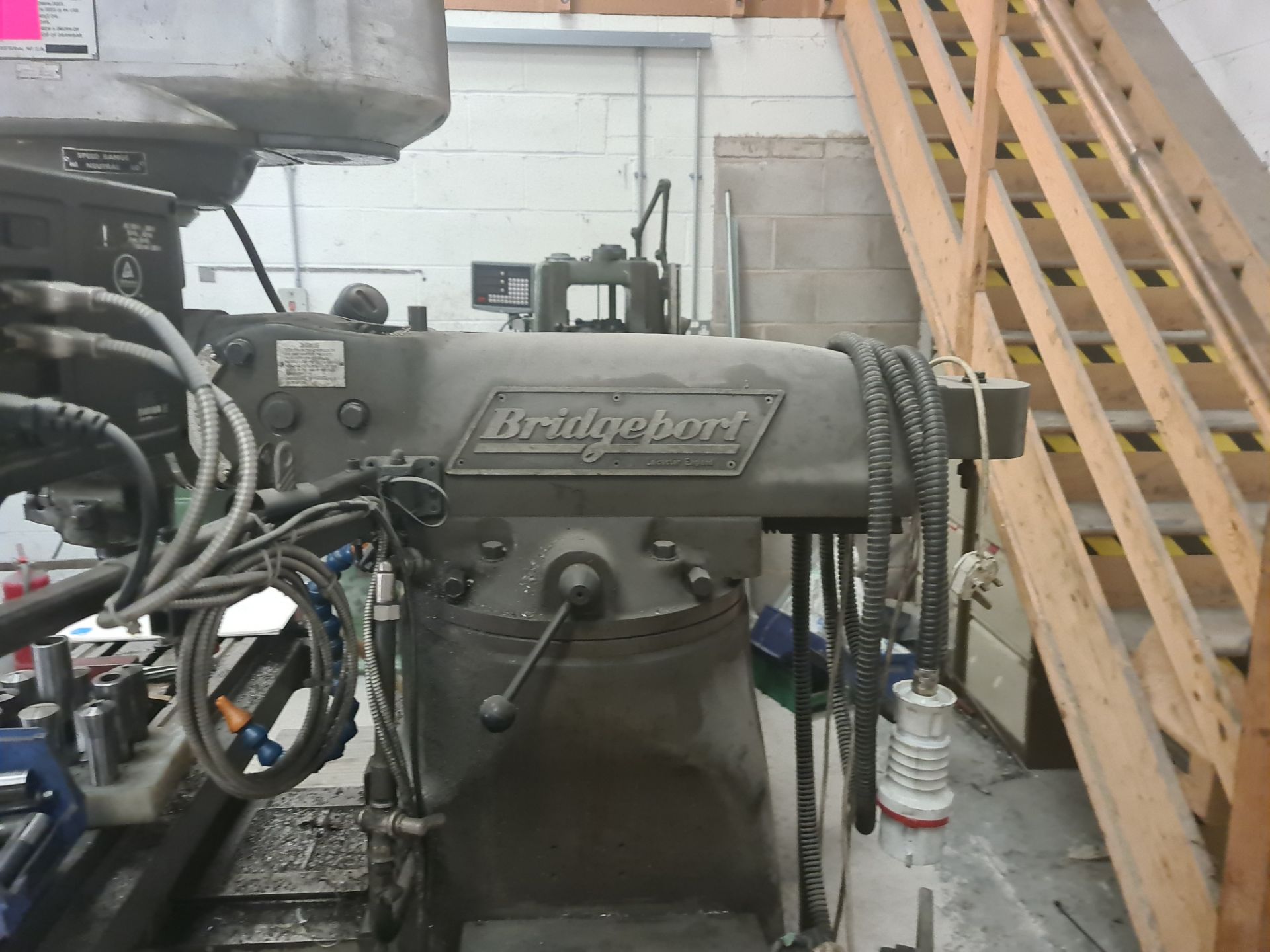 Bridgeport series 1 2hp turret mill with Acu-Rite DRO. Includes the tooling located on the machine - Image 14 of 27