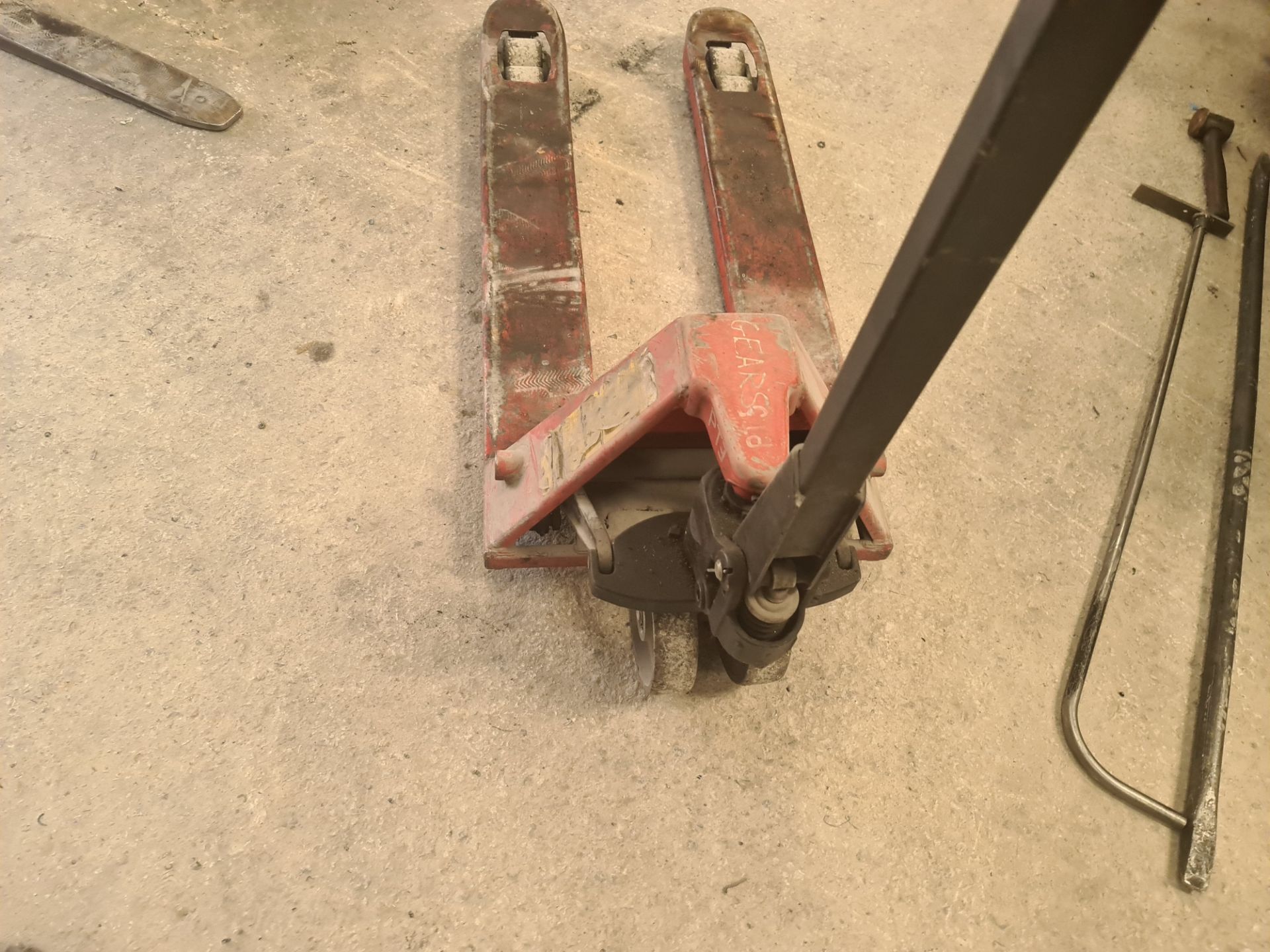 Euro pallet truck - Image 7 of 7