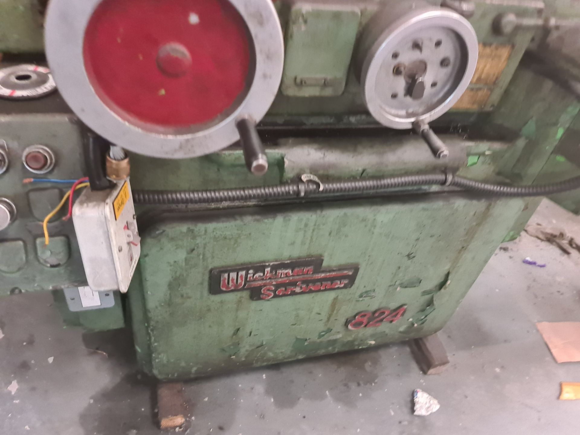 Wickman Scrivener 824 surface grinding machine with 24" x 8" magnetic chuck. Includes cooling box, - Image 21 of 37