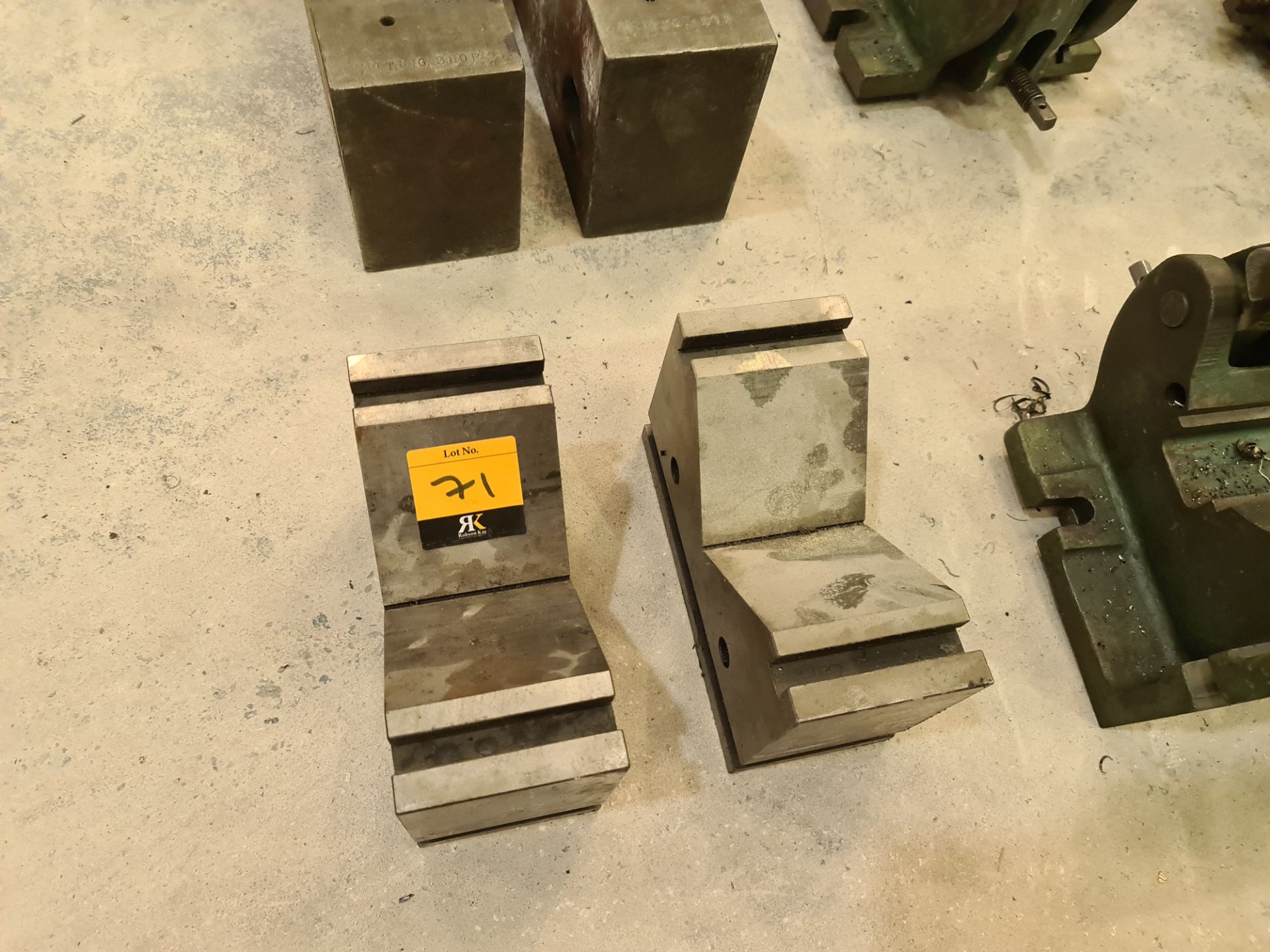 4 off notch shaped pieces of tooling - Image 2 of 5