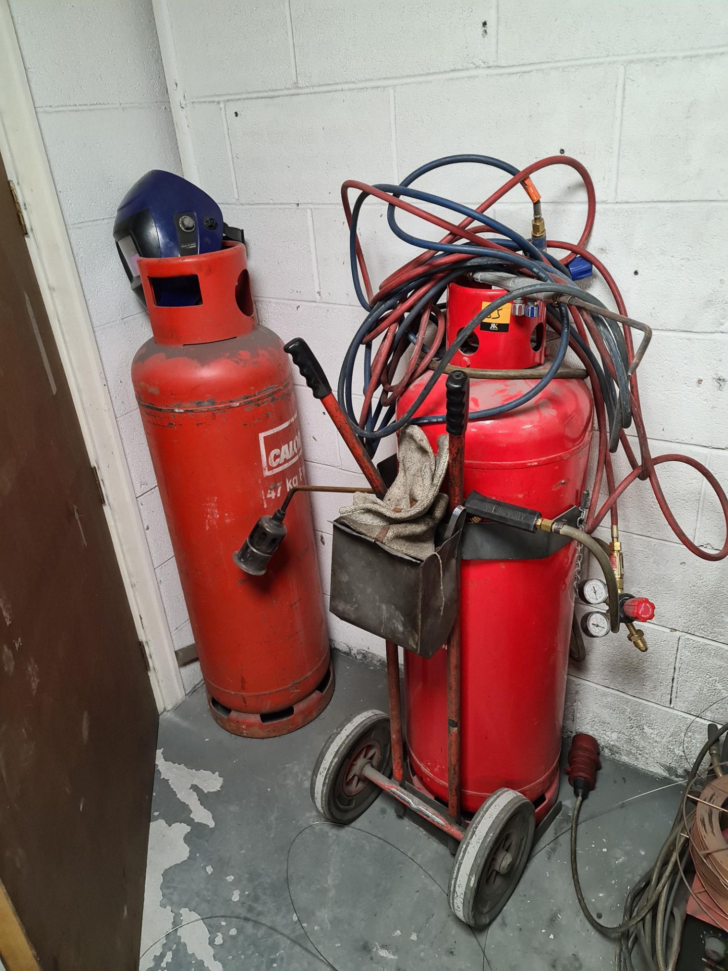 Trolley, 2 gas bottles & contents plus welding hose/torch/gauges