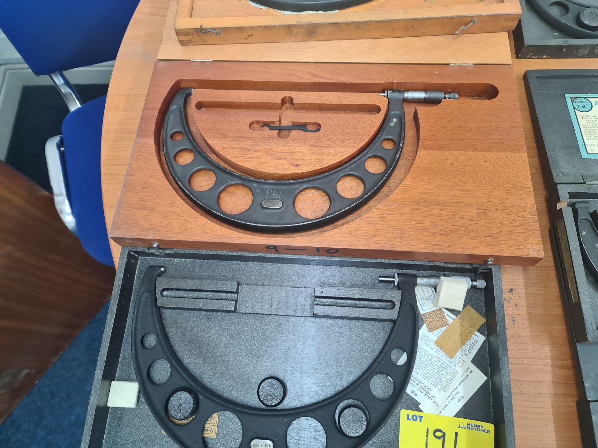 Large quantity of micrometers, callipers & other measuring equipment comprising trolley & contents. - Image 16 of 28