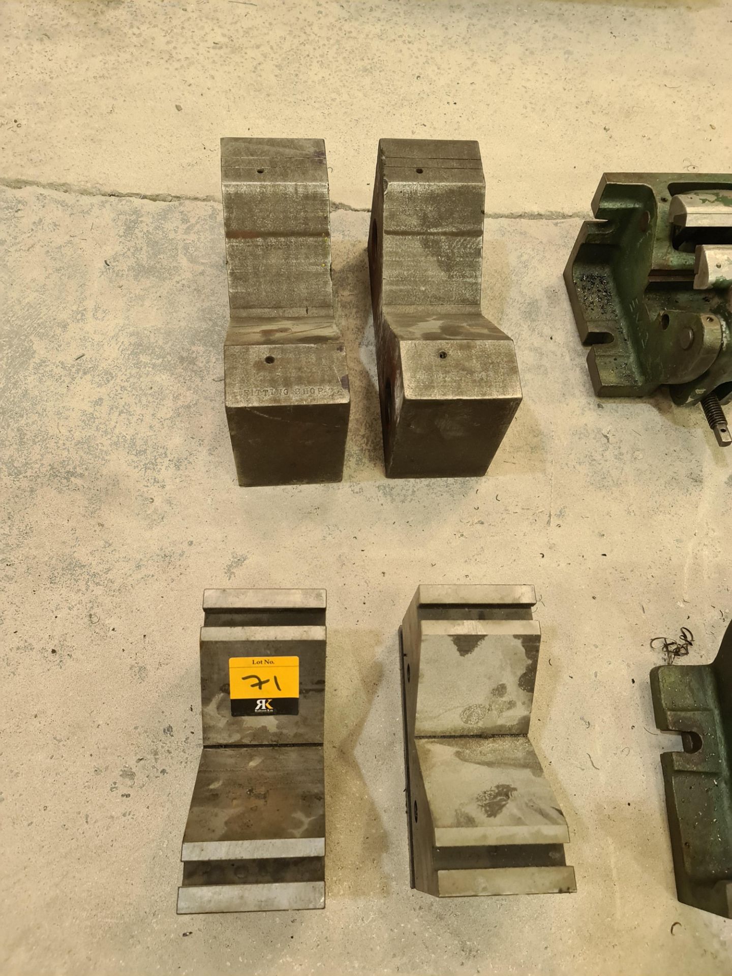 4 off notch shaped pieces of tooling