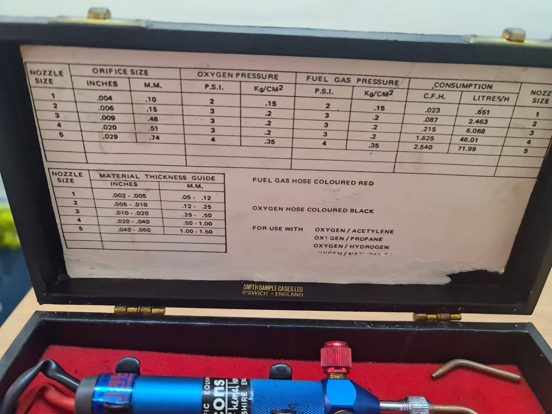 Small gas hose tip in case - Image 4 of 5