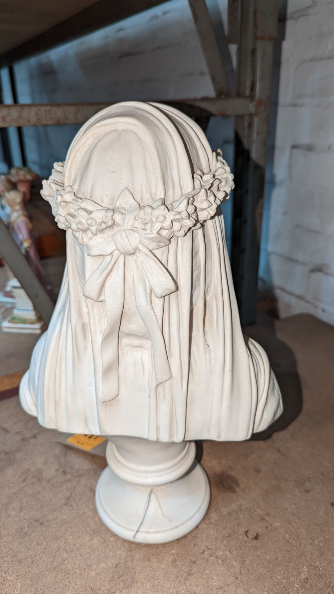 Resin copy bust - Image 8 of 10