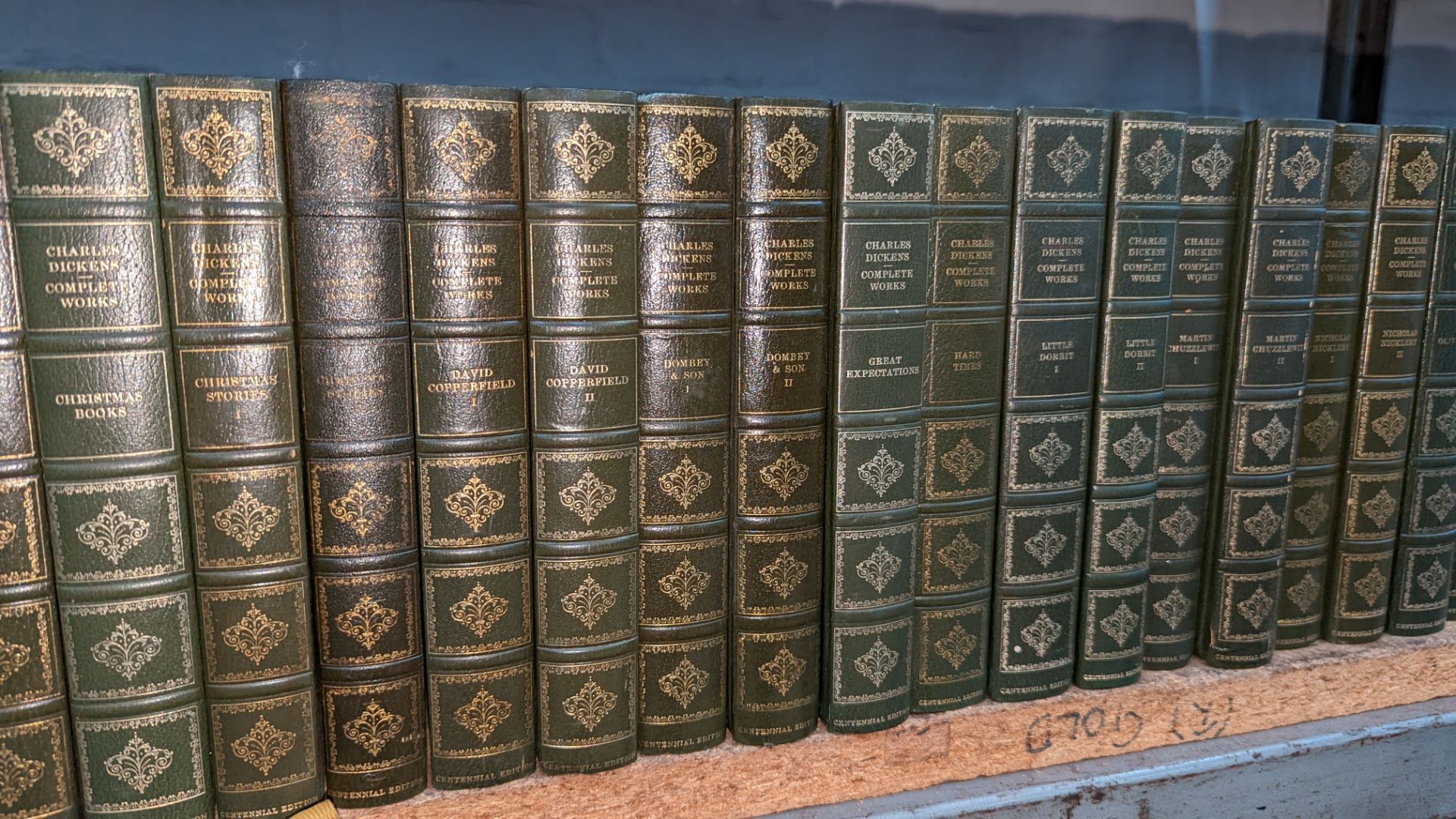 Charles Dickens Complete Works Centennial Edition - this lot comprises 32 books in total. We believ - Image 5 of 8
