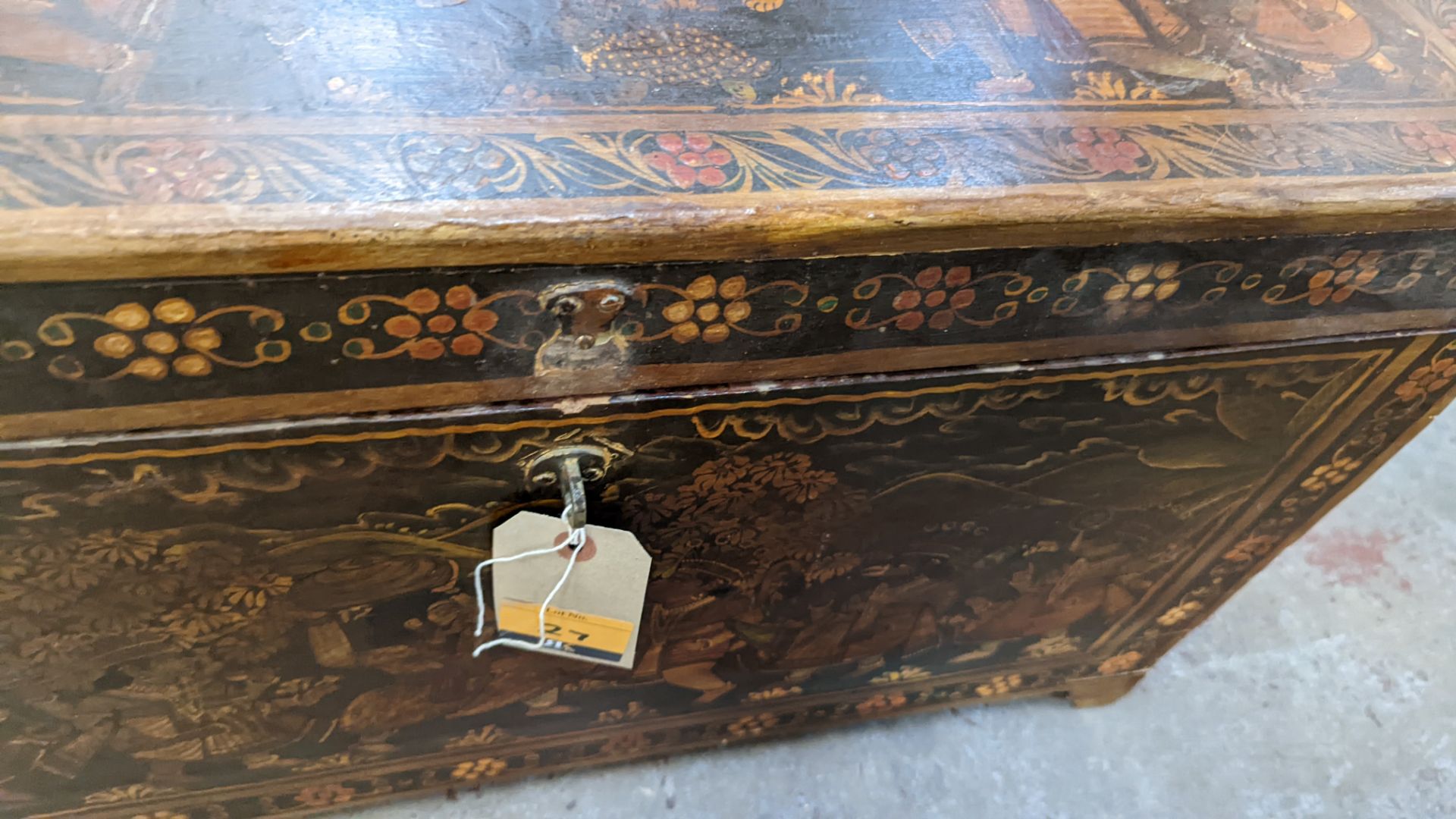 Mughal Indo Persian style large chest with extensive paintwork as pictured - Image 8 of 12