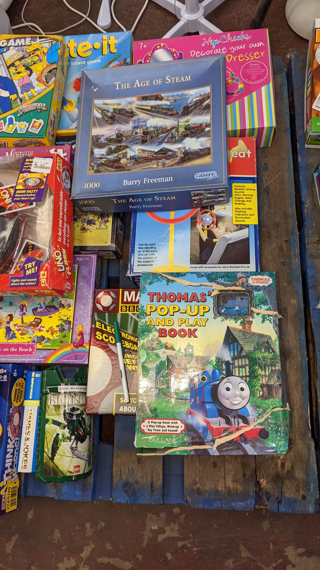 The contents of a pallet of children's & adults boardgames - Image 5 of 5