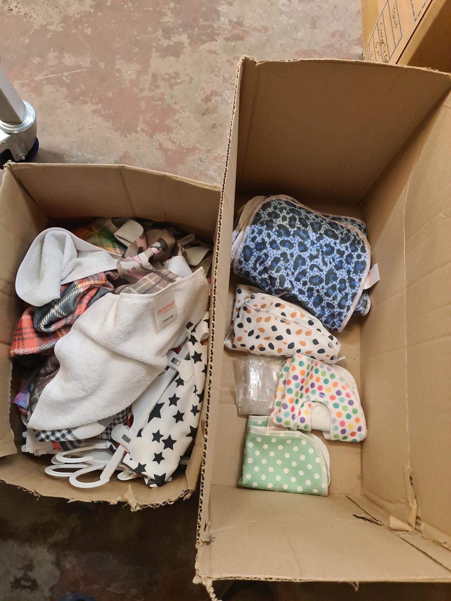 2 boxes of assorted pet clothing - Image 5 of 10