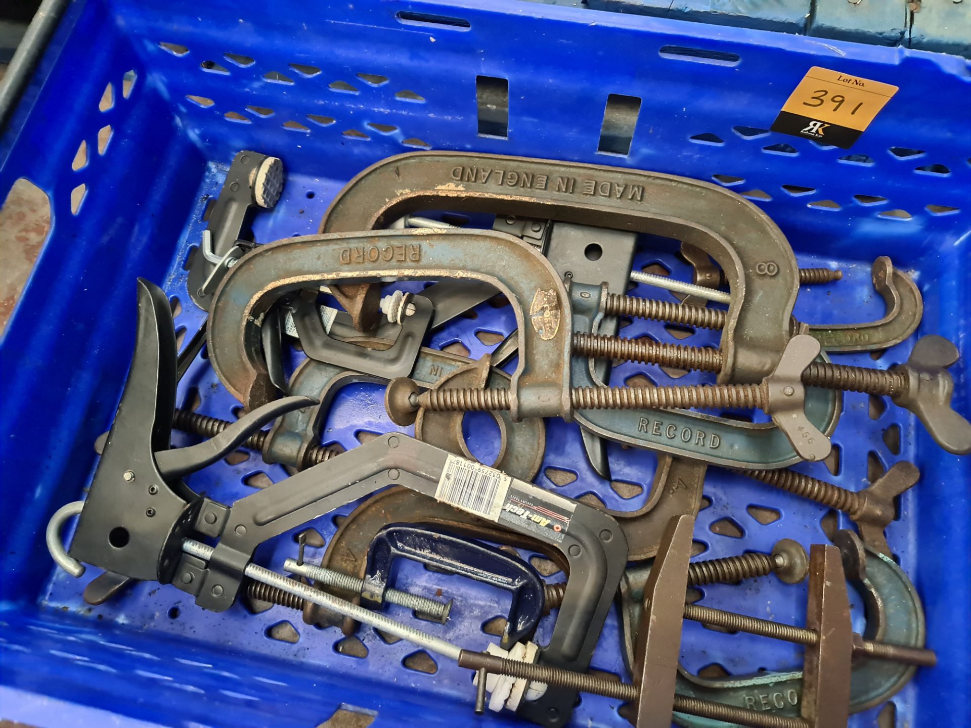 Contents of a crate of clamps - crate excluded - Image 3 of 4