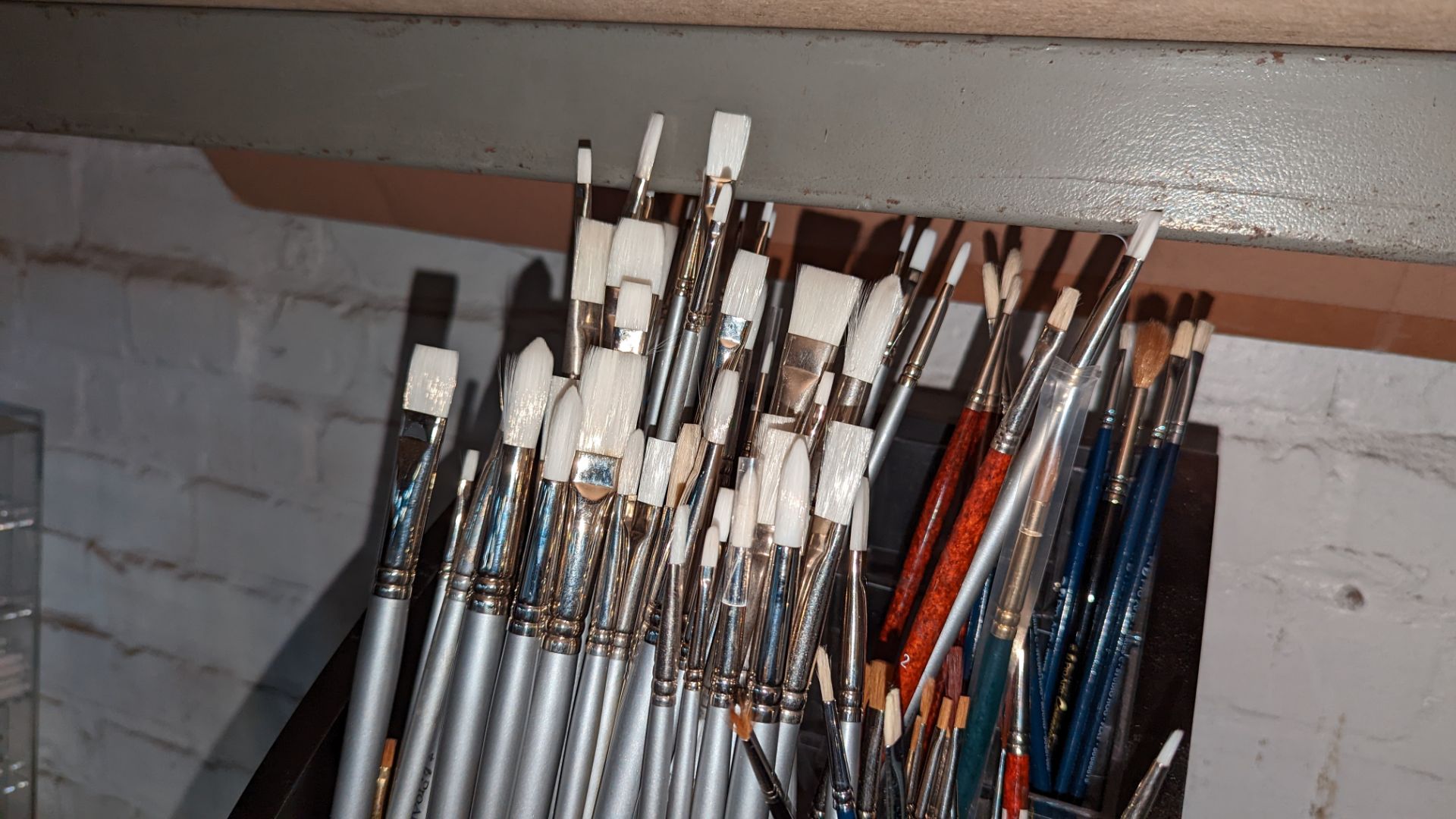 Quantity of paintbrushes comprising stand & contents - Image 6 of 7