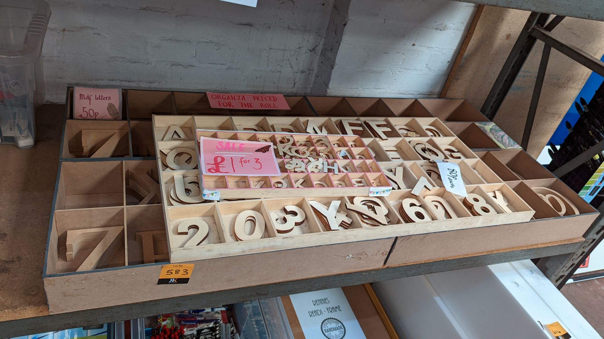 Large quantity of wooden letters & numbers in 3 different sizes - this lot comprises 2 boxes & their - Image 2 of 8