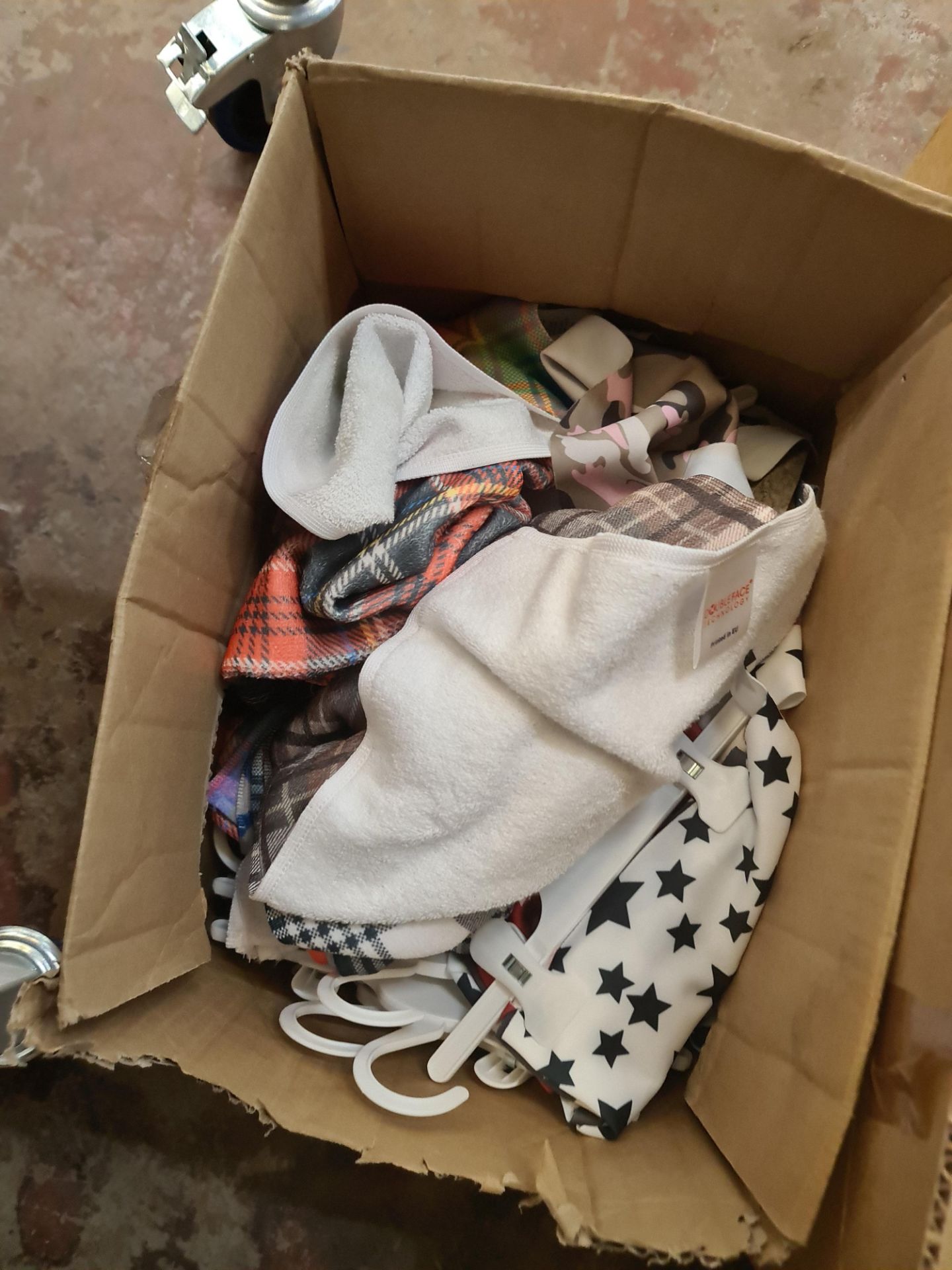 2 boxes of assorted pet clothing - Image 7 of 10