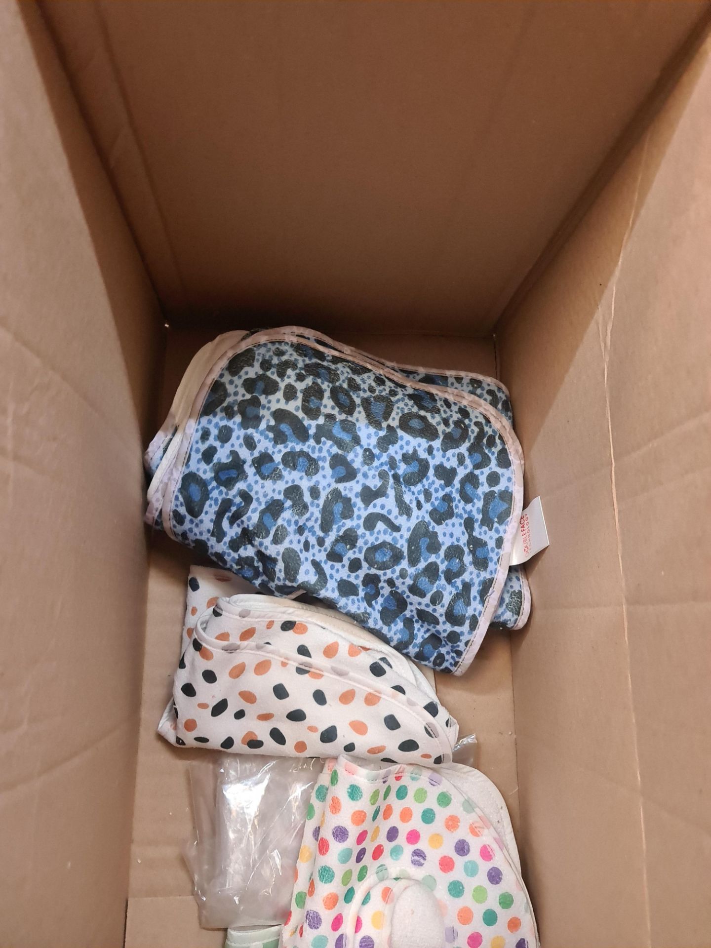 2 boxes of assorted pet clothing - Image 9 of 10