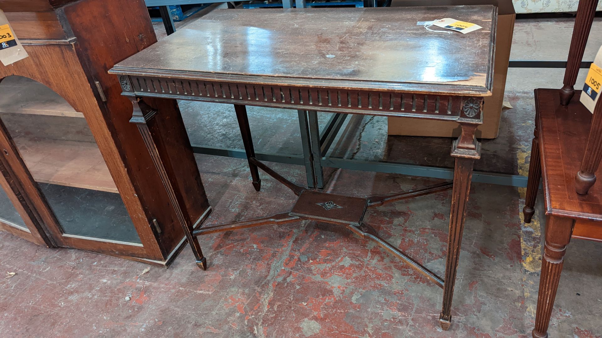 Mahogany occasional table - approx. 840mm x 510mm x 720mm - Image 3 of 6