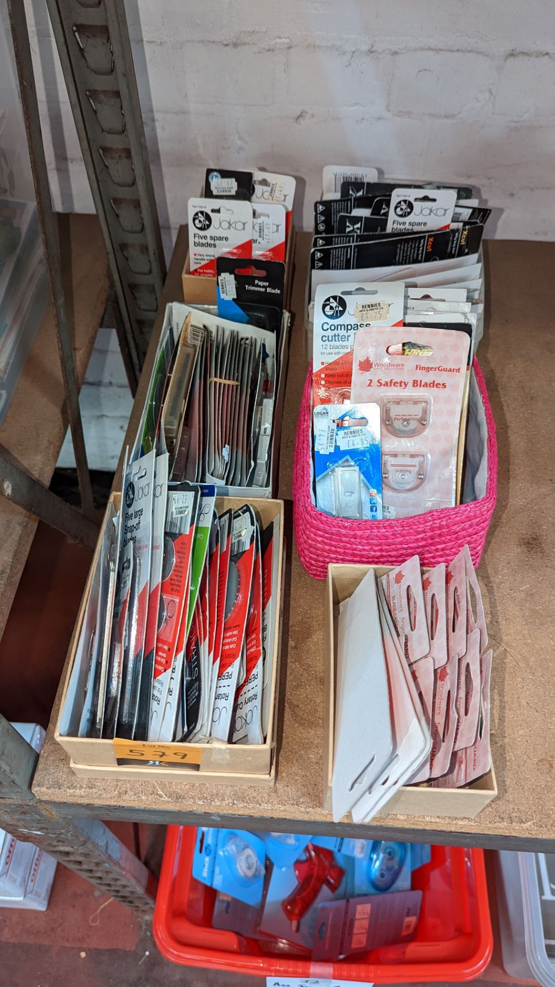 Large quantity of arts & crafts supplies including large quantity of blades, comprising 6 tubs/boxes