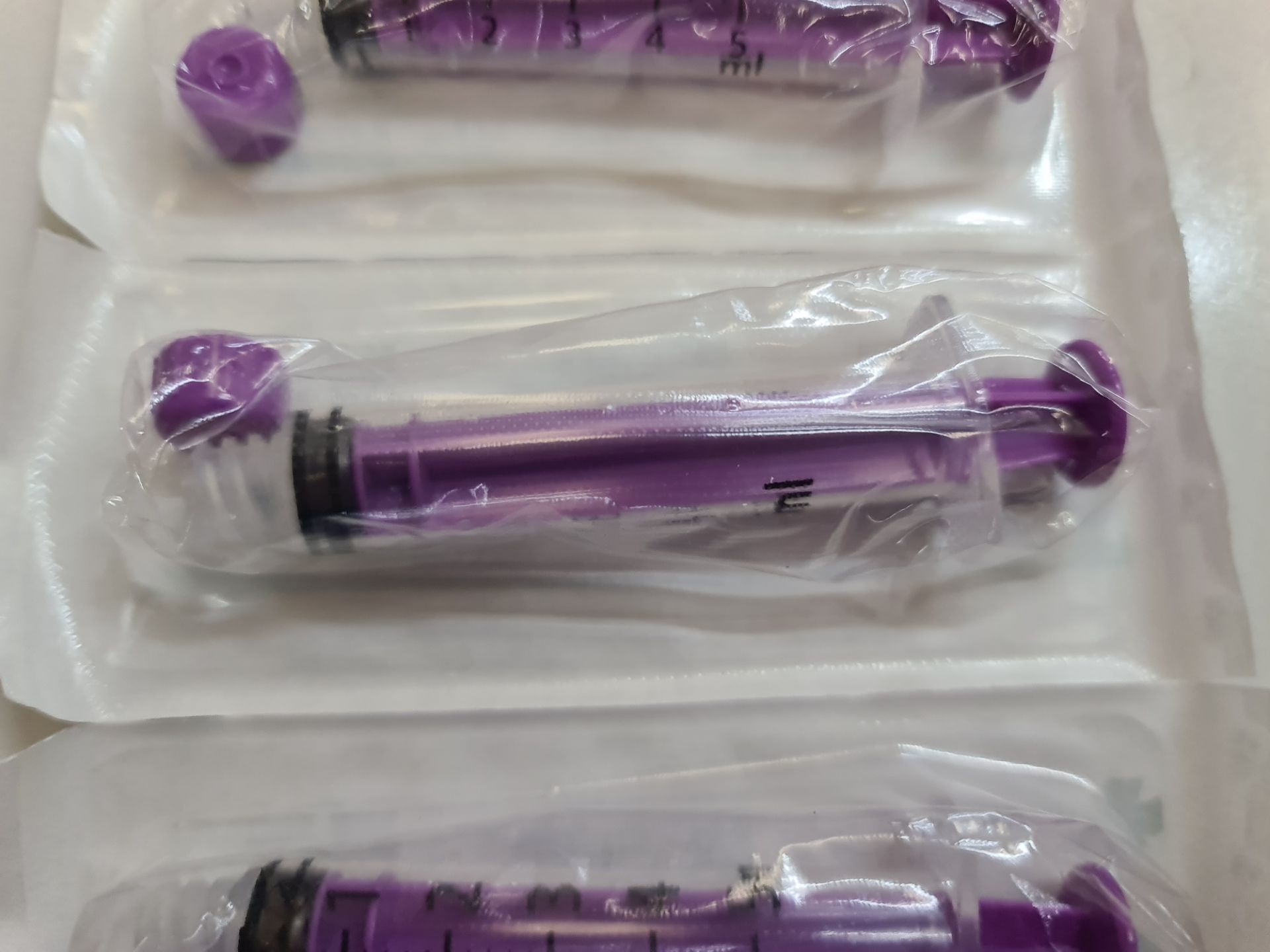 Approximately 200,000 oral/enteral feeding syringes - Image 5 of 18