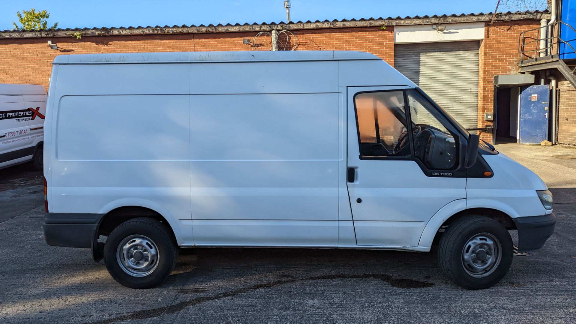 CU06 FBC Ford Transit panel van, 6 speed manual gearbox, 2402cc diesel engine. Colour: white. Fir - Image 5 of 44