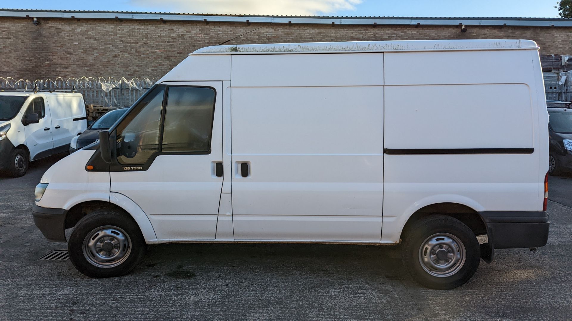 CU06 FBC Ford Transit panel van, 6 speed manual gearbox, 2402cc diesel engine. Colour: white. Fir - Image 19 of 44