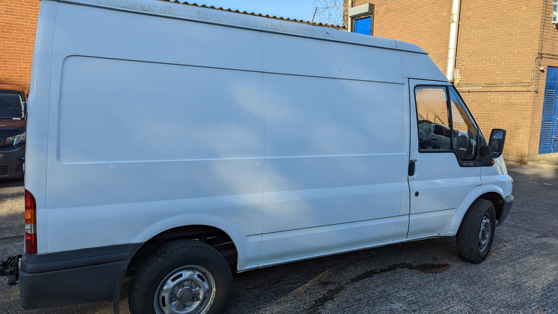 CU06 FBC Ford Transit panel van, 6 speed manual gearbox, 2402cc diesel engine. Colour: white. Fir - Image 6 of 44