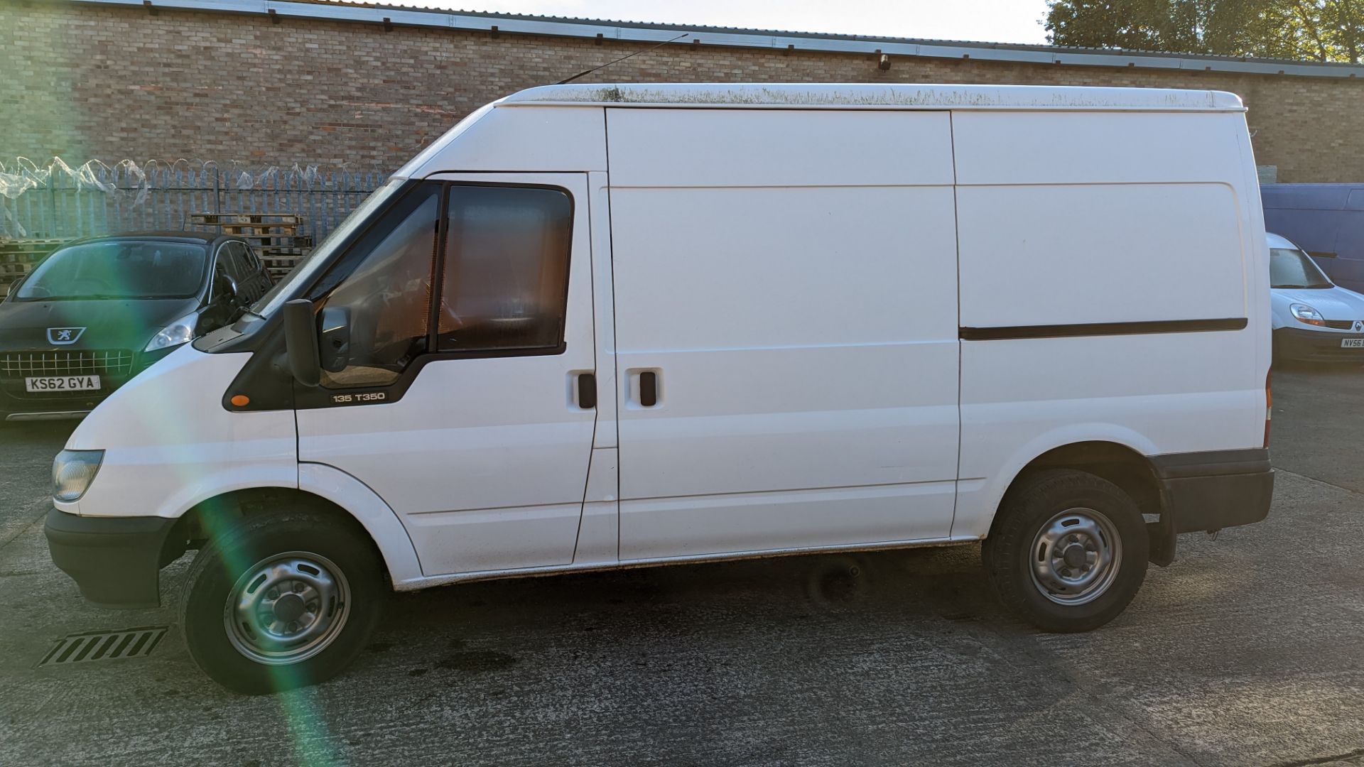 CU06 FBC Ford Transit panel van, 6 speed manual gearbox, 2402cc diesel engine. Colour: white. Fir - Image 20 of 44