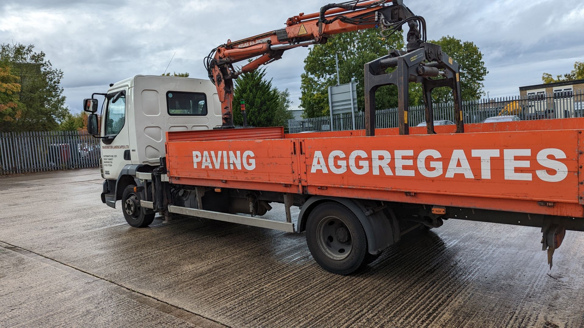 DG12 KRD Leyland DAF, FA LF45.160 08 V dropside lorry, 5 speed manual gearbox, 4461cc diesel engine. - Image 20 of 73