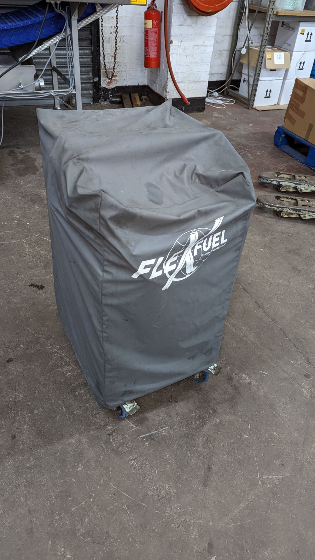 Flex Fuel Hy-Carbon EGR Pilot 1000S engine cleaning machine including cover. Purchased new in 2019 - Image 13 of 19