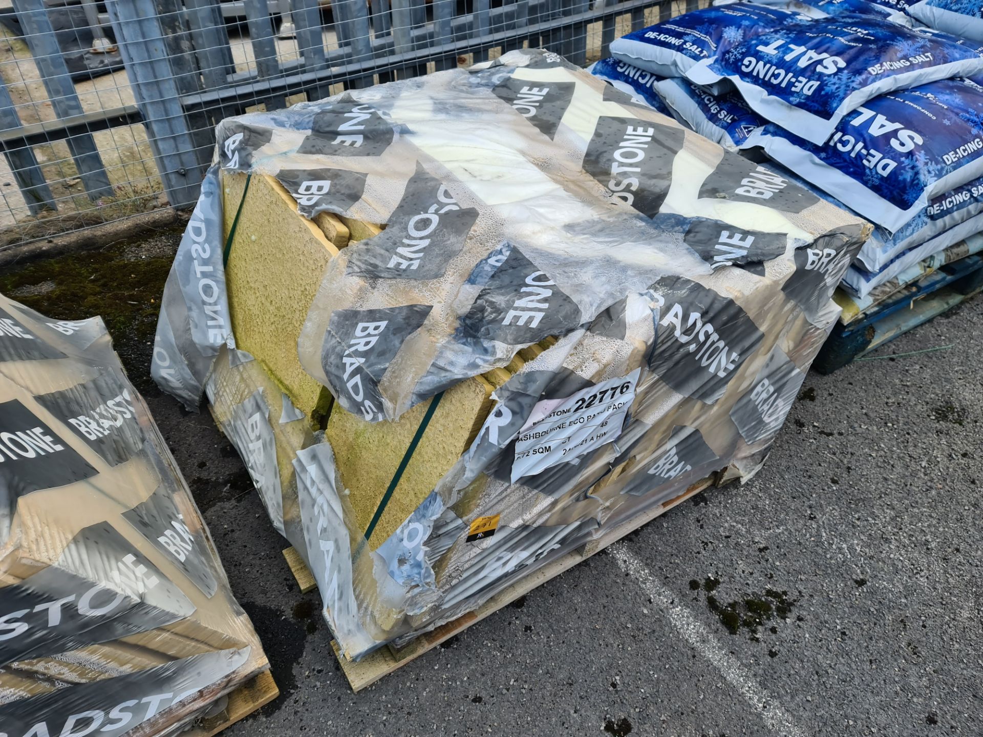 Bradstone Ashbourne Eco Patio pack of tiles measuring 9.72 square metres in total. This lot include