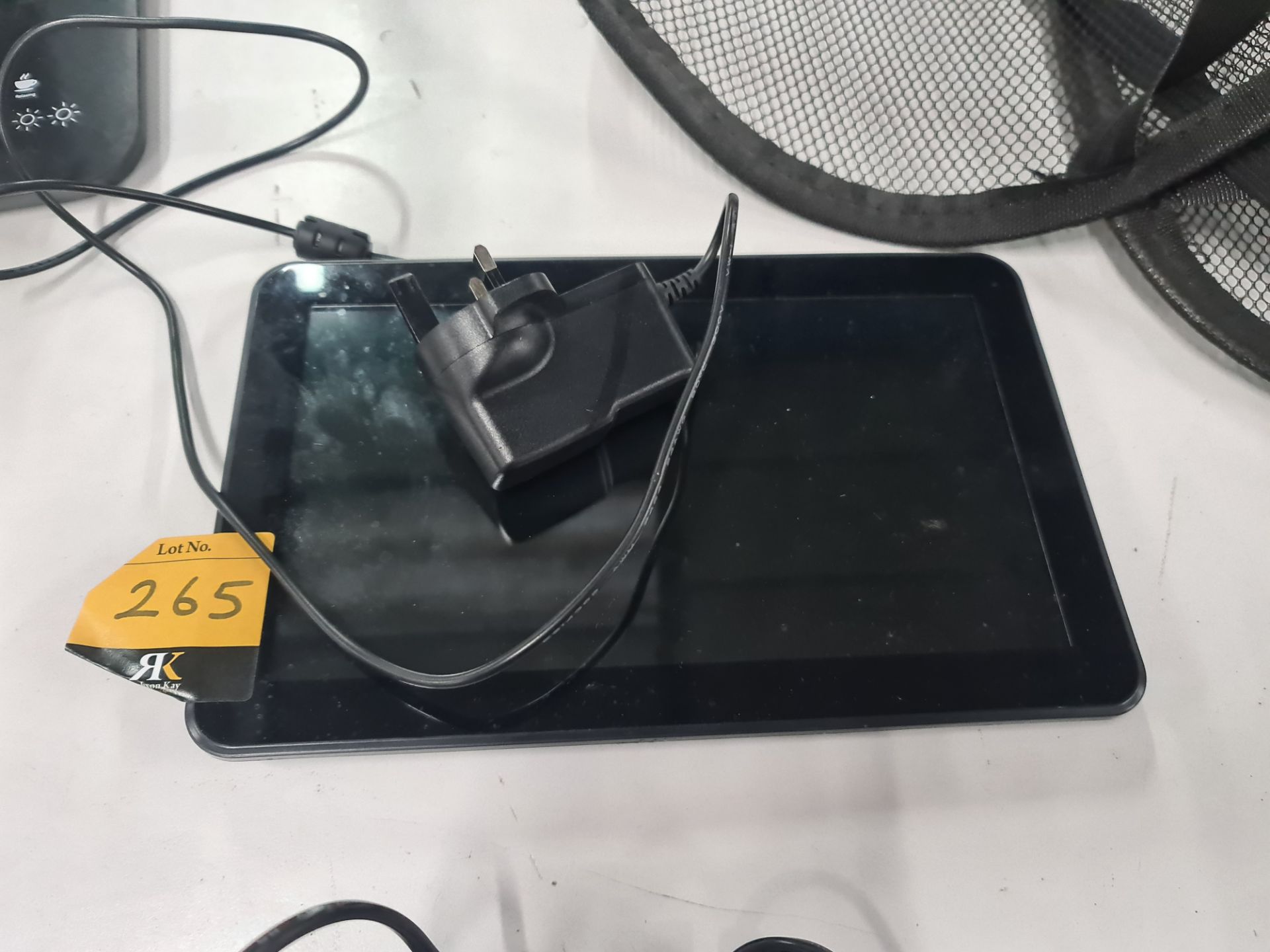 Fusion tablet with charger