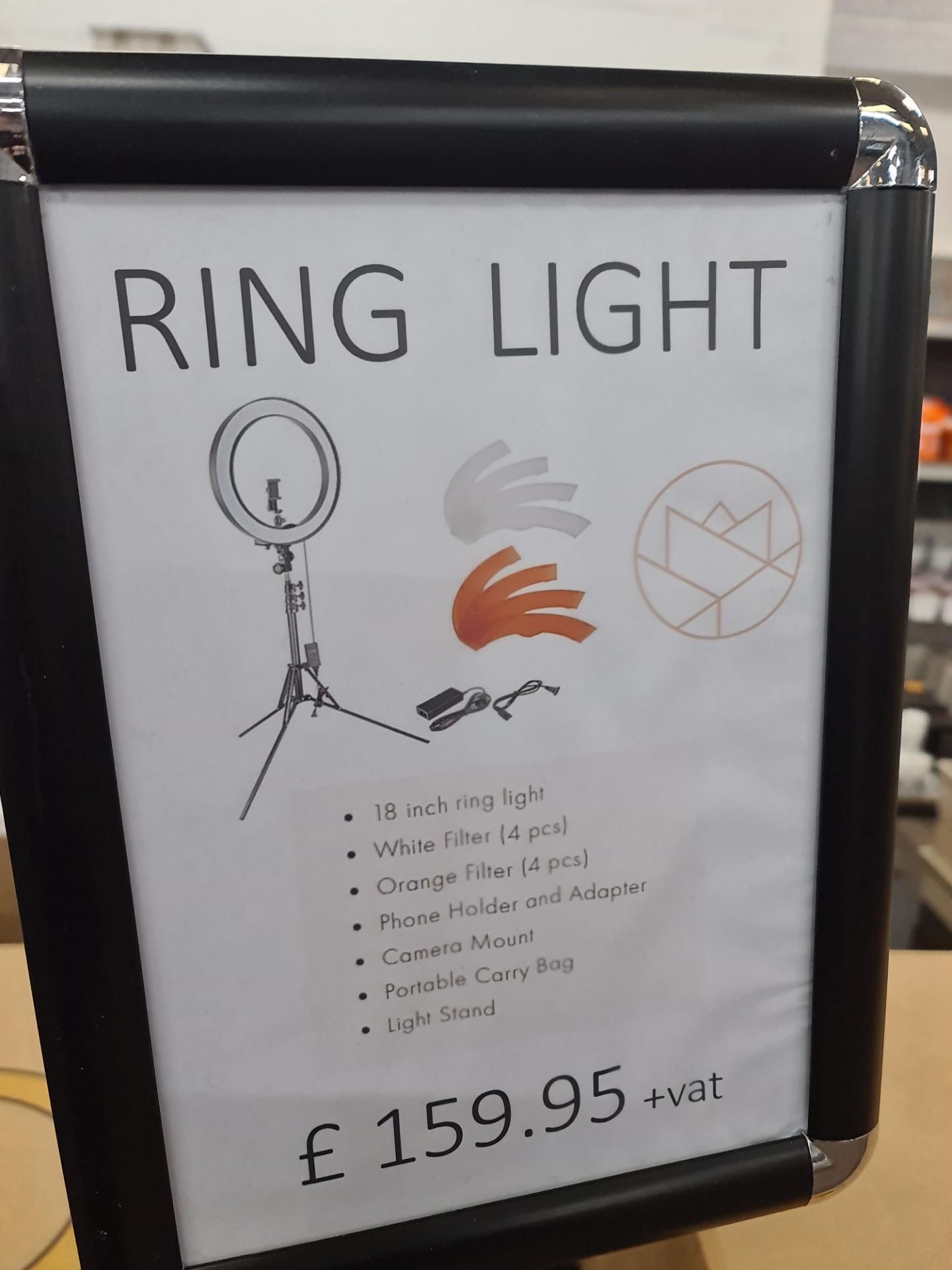 Floor standing tripod based ring light