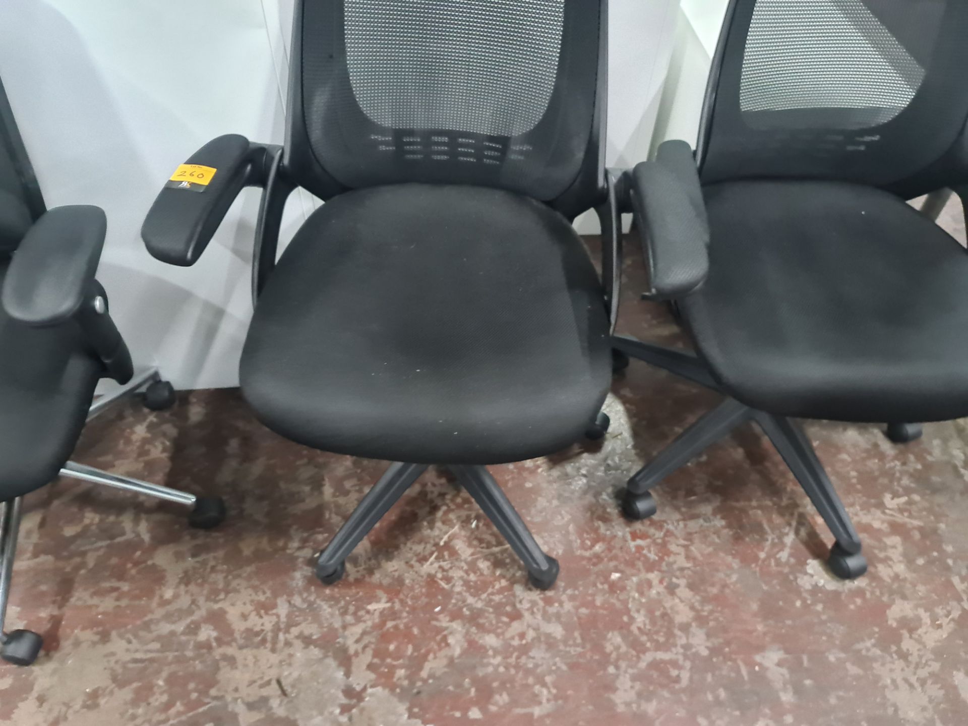 Pair of matching modern high mesh back operator chairs - Image 2 of 6