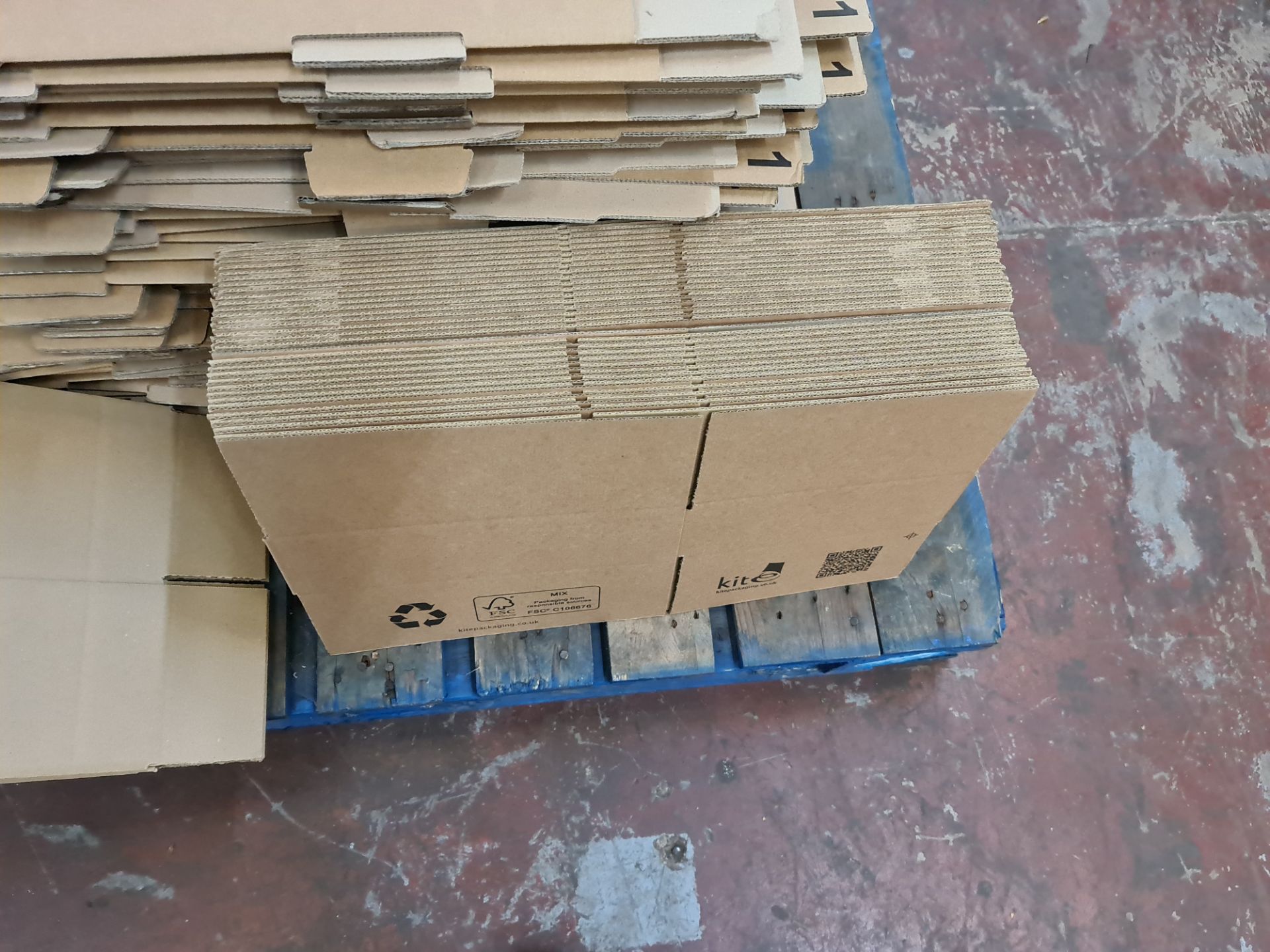 Quantity of cardboard boxes - the contents of a pallet - Image 2 of 5