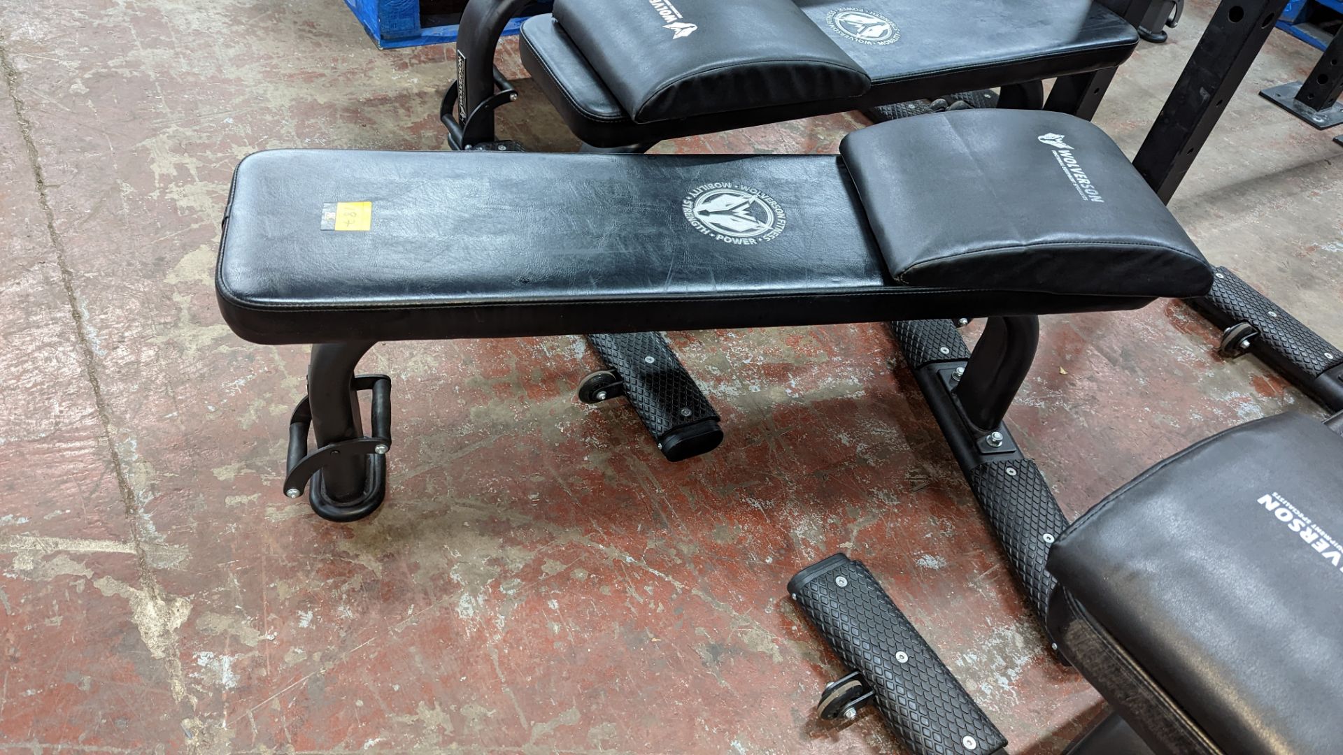 Wolverson padded gym bench, including wheels for easy mobility plus removable padded head rest - Image 5 of 6