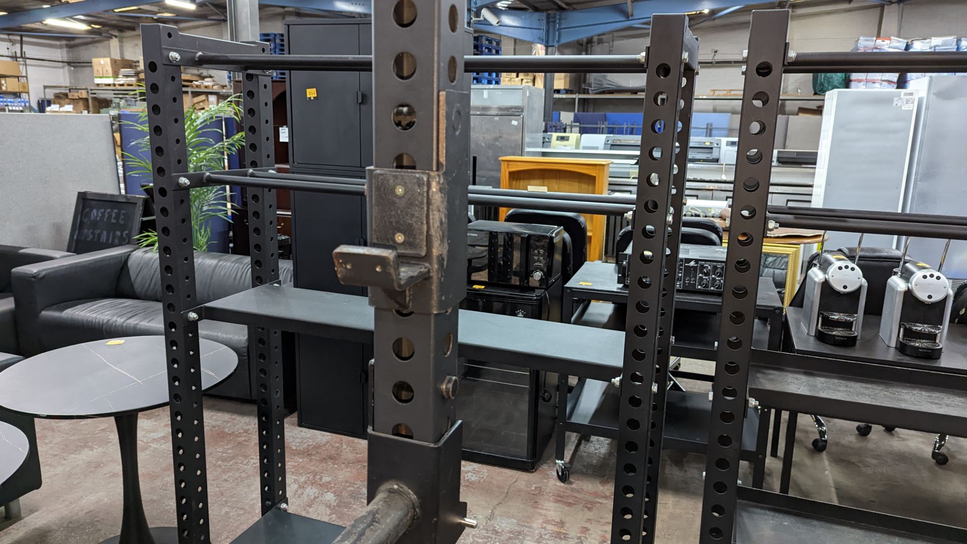 Power Rack comprising four vertical supports (each approximately 250 cms tall), four horizontal rods - Image 10 of 11