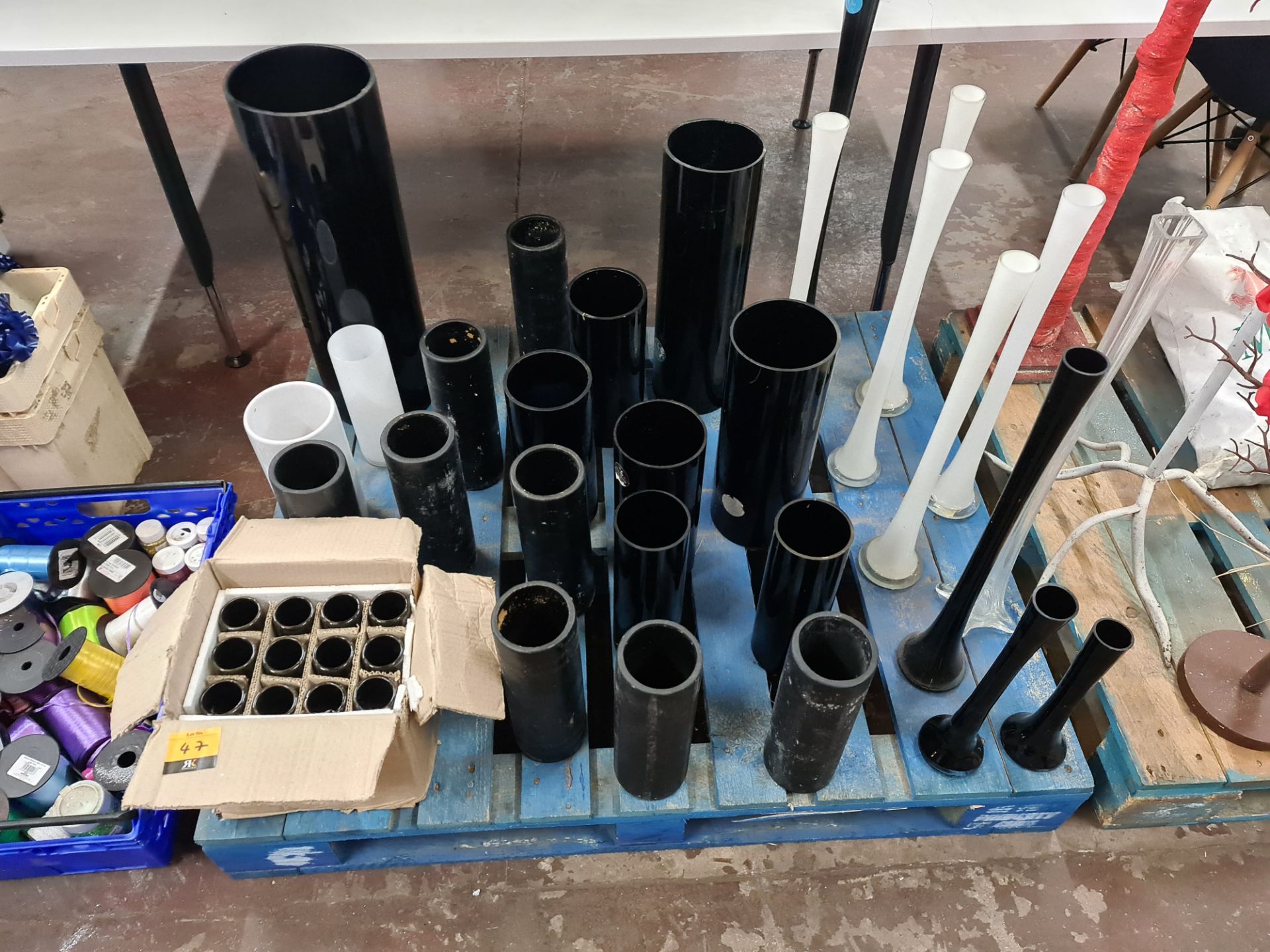 Quantity of glass and ceramic vases in black, white and clear finishes - the contents of a pallet -