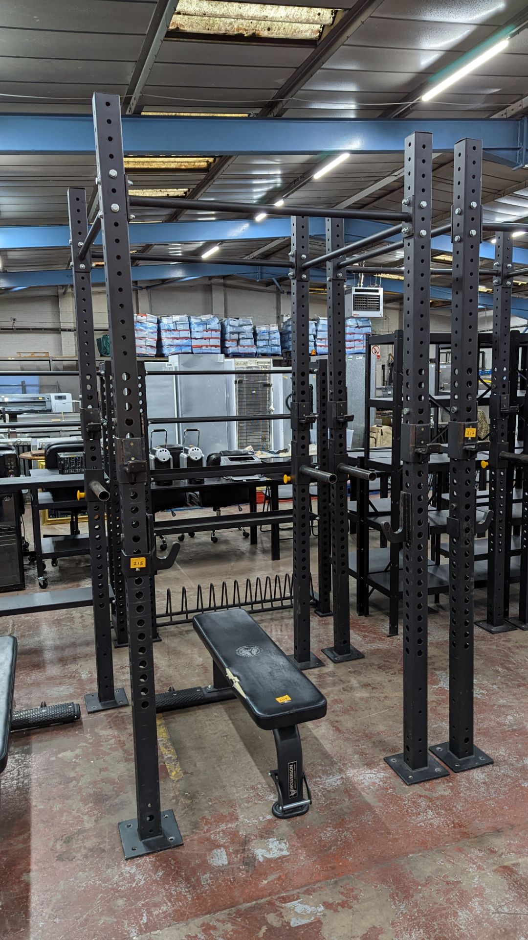 Power Rack comprising four vertical supports (each approximately 250 cms tall), four horizontal rods - Image 2 of 11