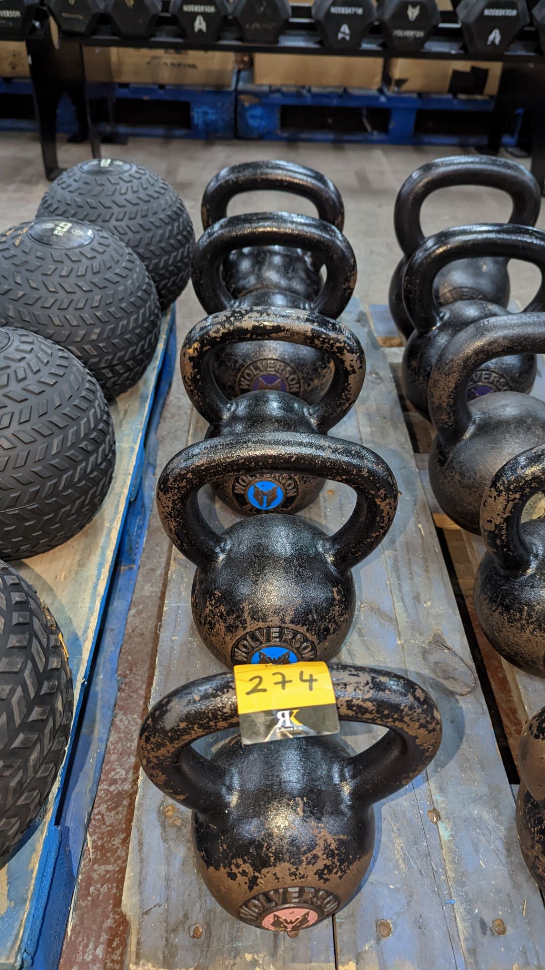 5 off Wolverson kettlebells - this lot comprises 2 x 20kg, 2 x 12kg and 1 x 8kg