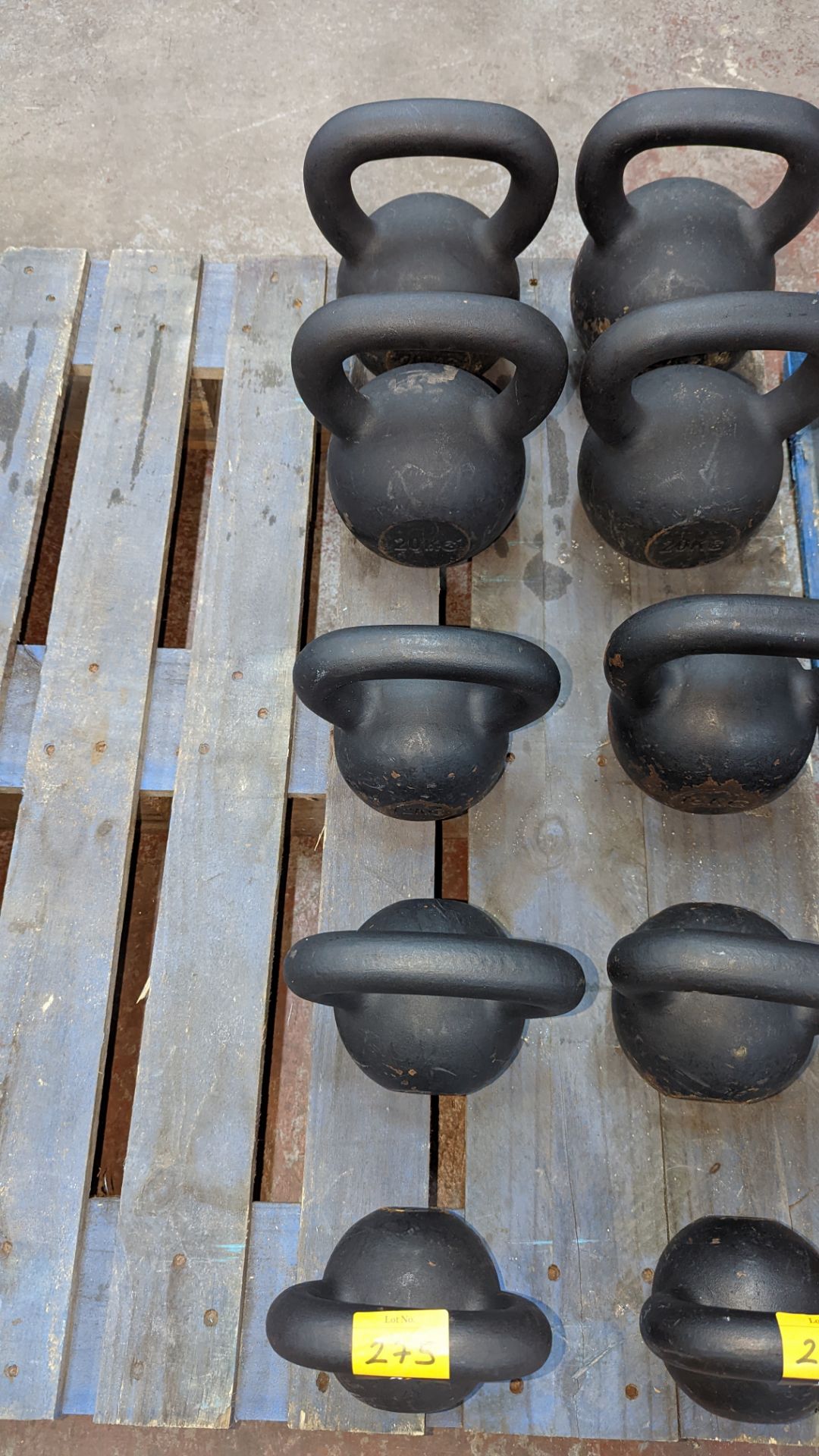 5 off kettlebells - 1 x 8kg, 2 x 12kg and 2 x 20kg - Image 3 of 8