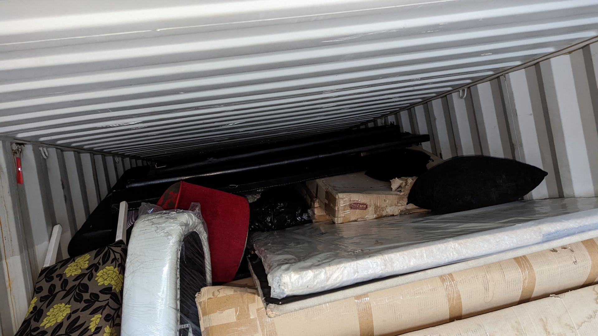 Shipping container, 40 foot in length including contents. The contents appear to comprise flatpack - Image 9 of 10