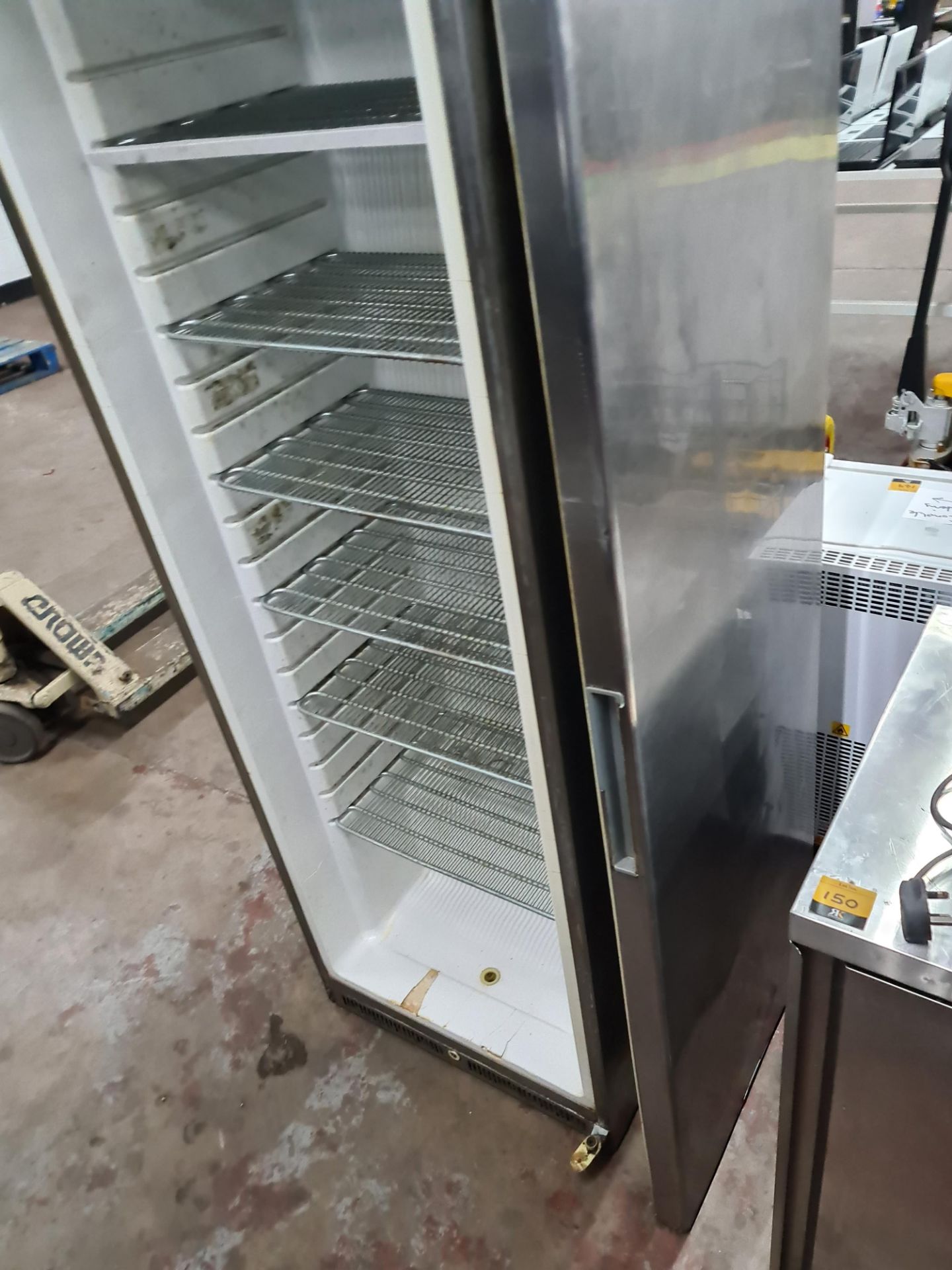 Mixed lot comprising milk pergal, bench top warming unit and Mondial Elite tall freezer (includes do - Image 13 of 13