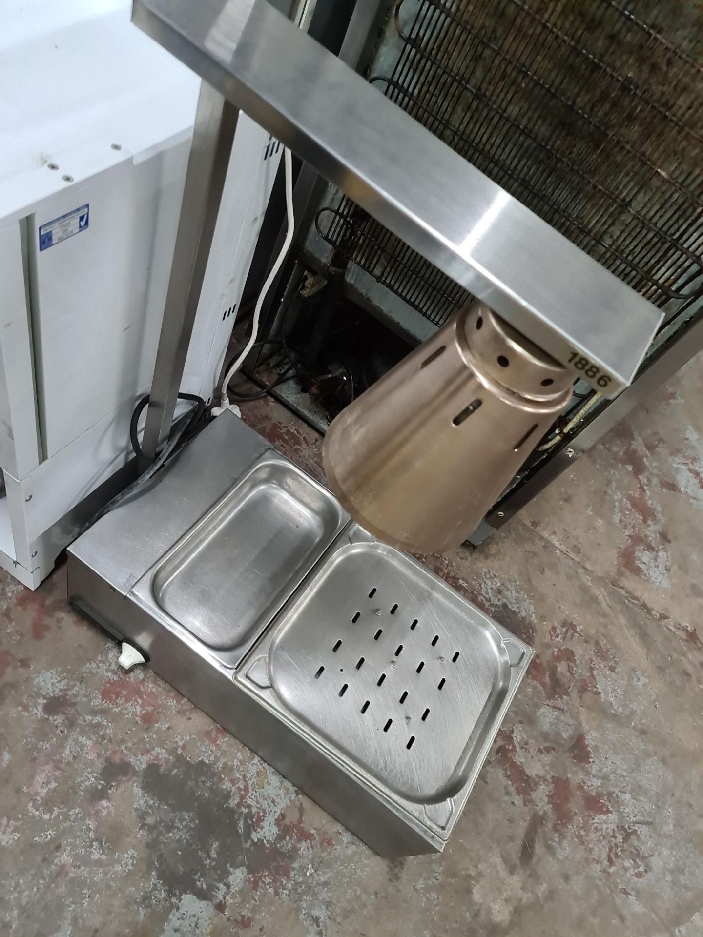 Mixed lot comprising milk pergal, bench top warming unit and Mondial Elite tall freezer (includes do - Image 5 of 13