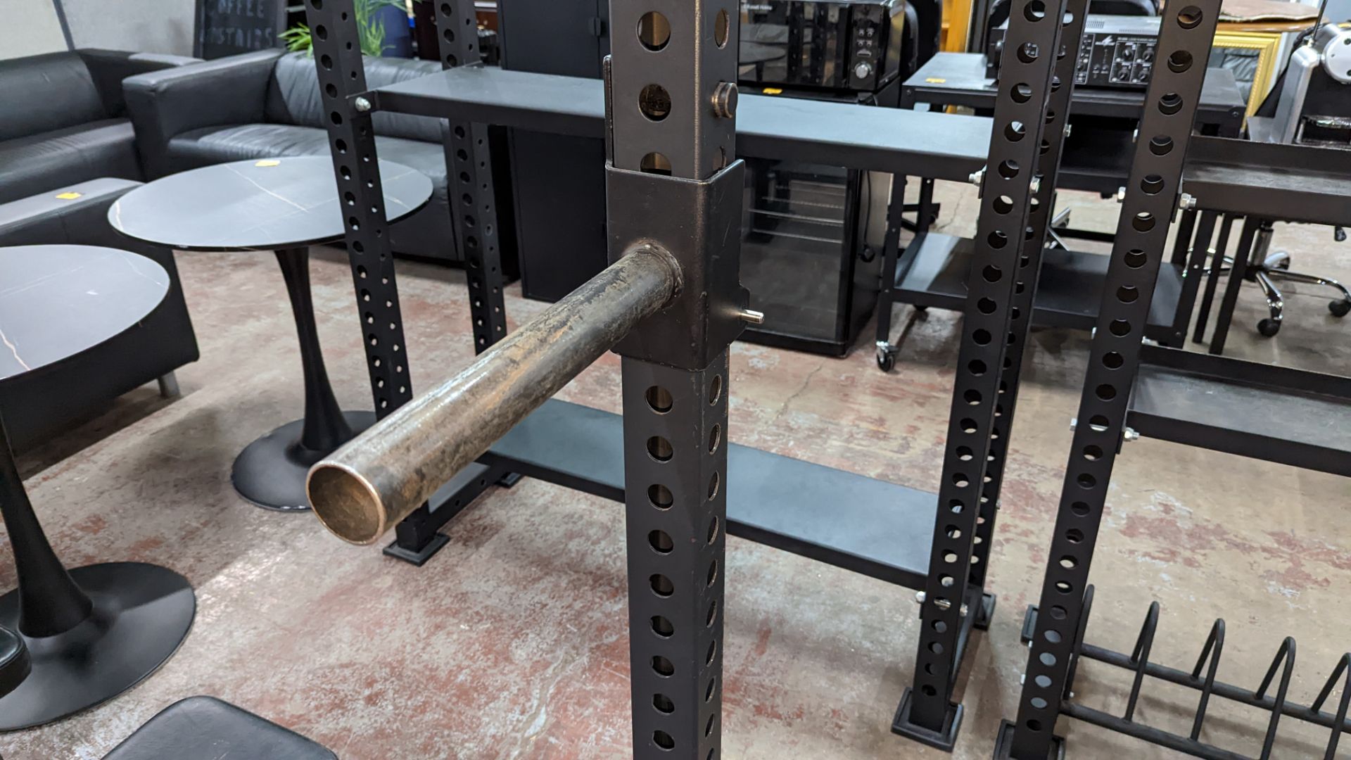 Power Rack comprising four vertical supports (each approximately 250 cms tall), four horizontal rods - Image 9 of 11