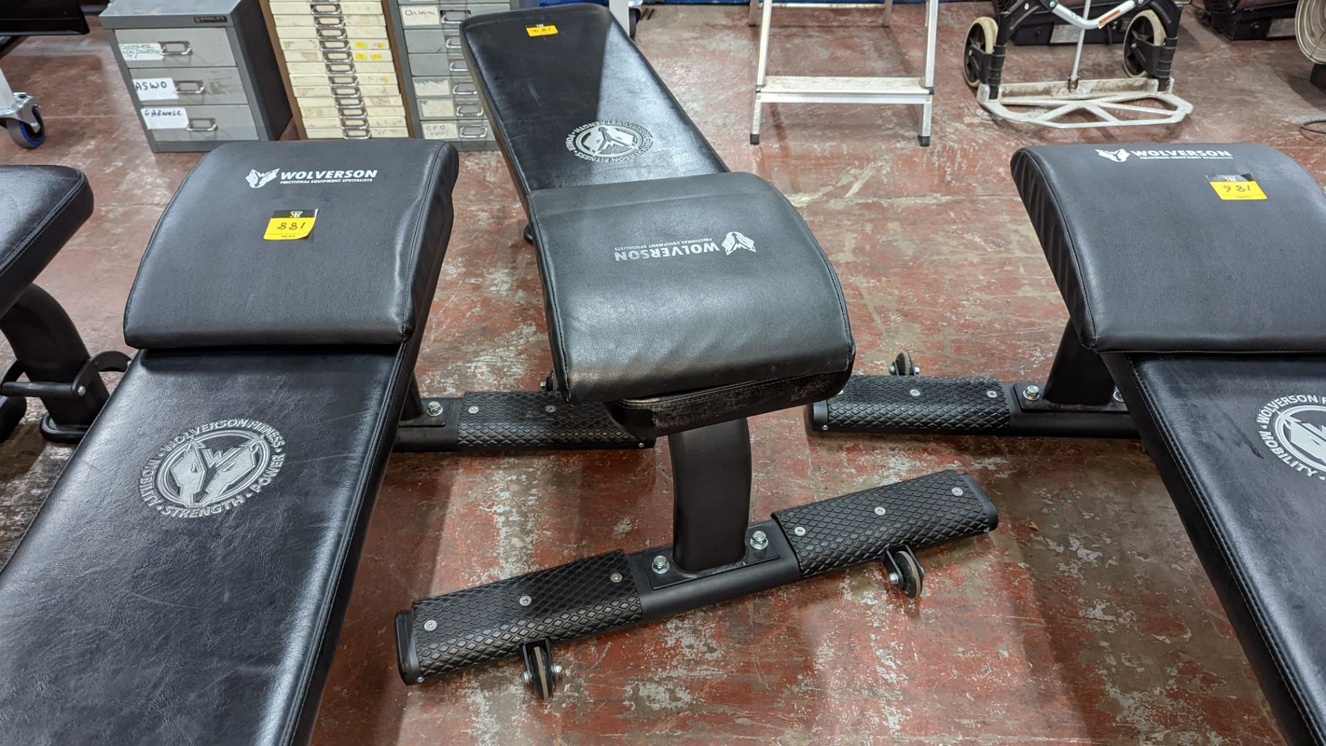 Wolverson padded gym bench, including wheels for easy mobility plus removable padded head rest - Image 4 of 6