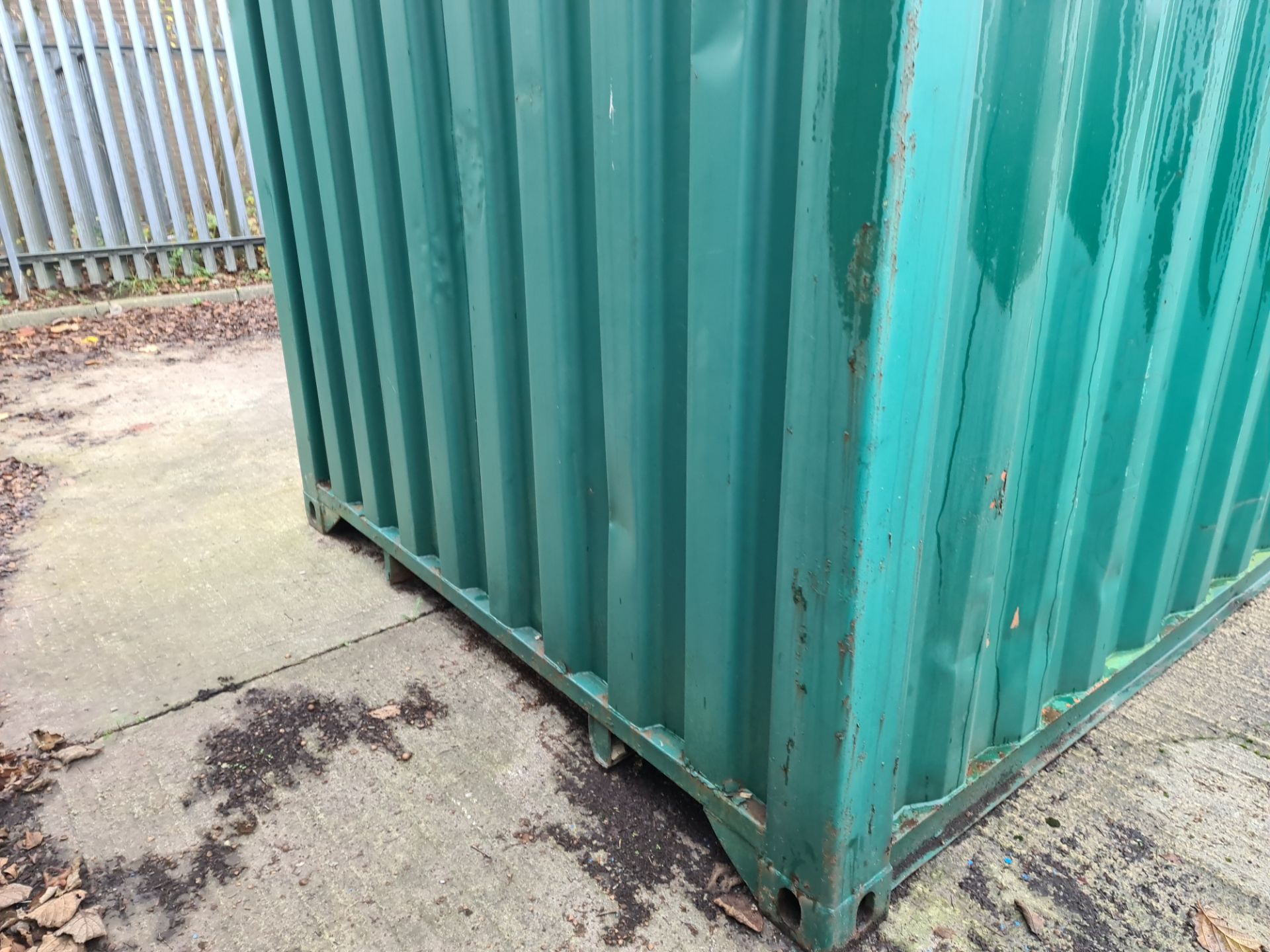 Shipping container, 40 foot in length including contents. The contents appear to comprise flatpack - Image 4 of 10