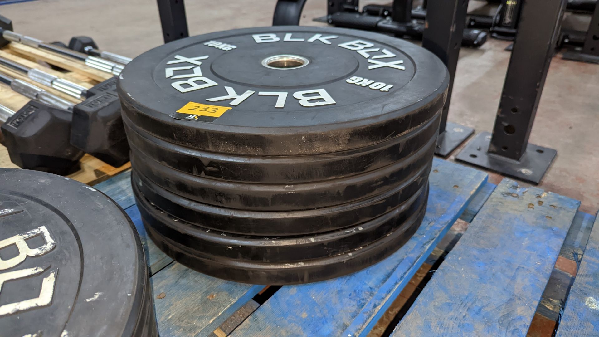 6 off BLKBOX 10kg rubberised Olympic plates - Image 3 of 3