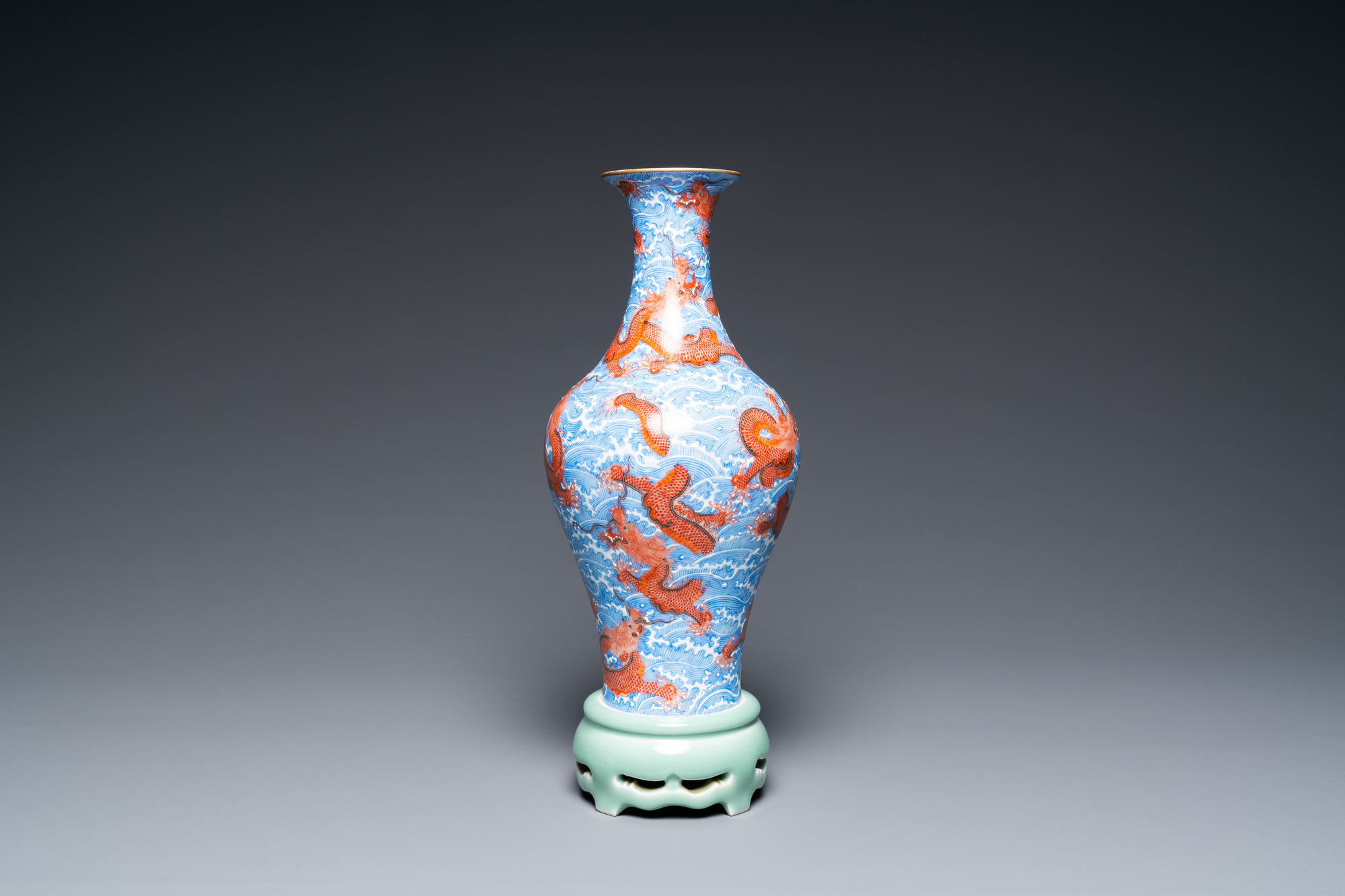 A Chinese revolving 'dragon' vase on celadon stand, Qianlong mark, 20th C. - Image 4 of 7